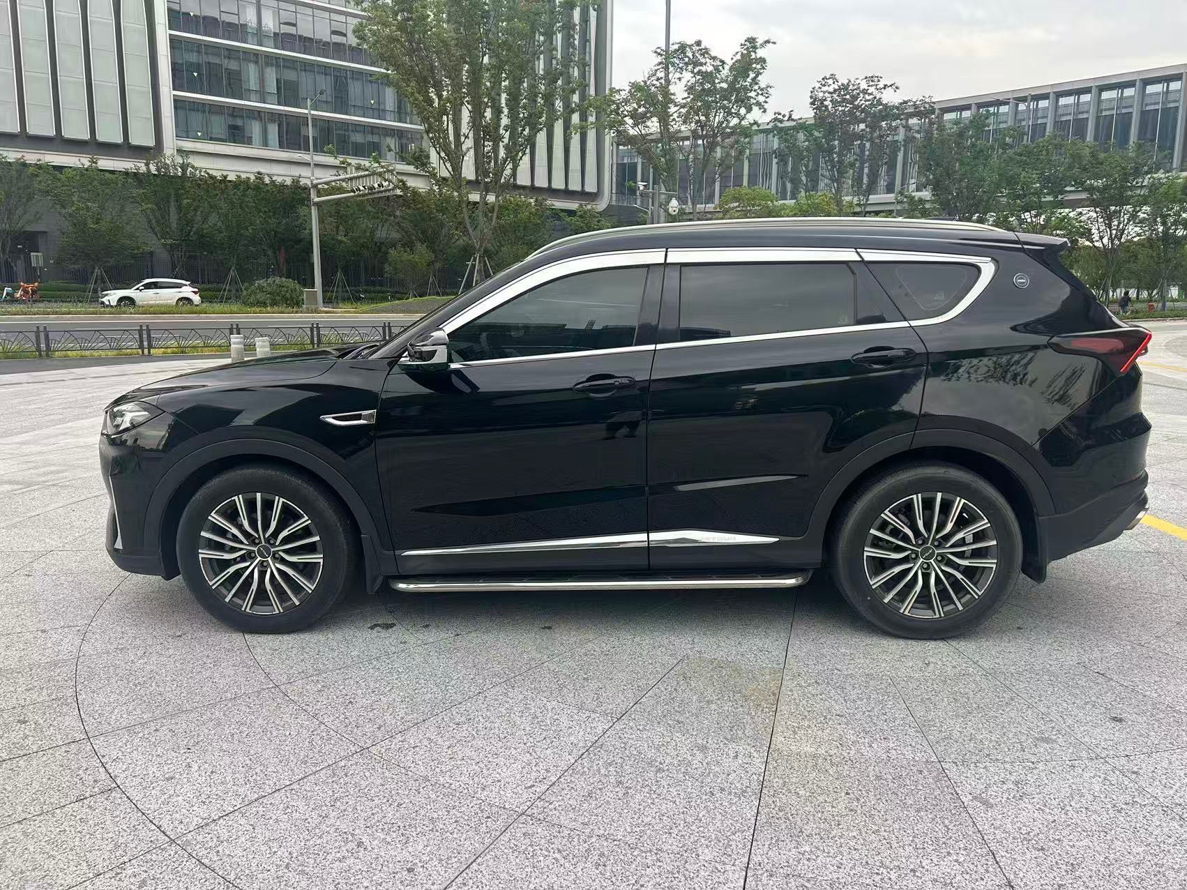 JETOUR 2023 X70 PLUS 1.6T Strong 5-Seater