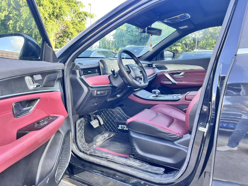 捷途 2021款 X70 PLUS 1.5T 火7座