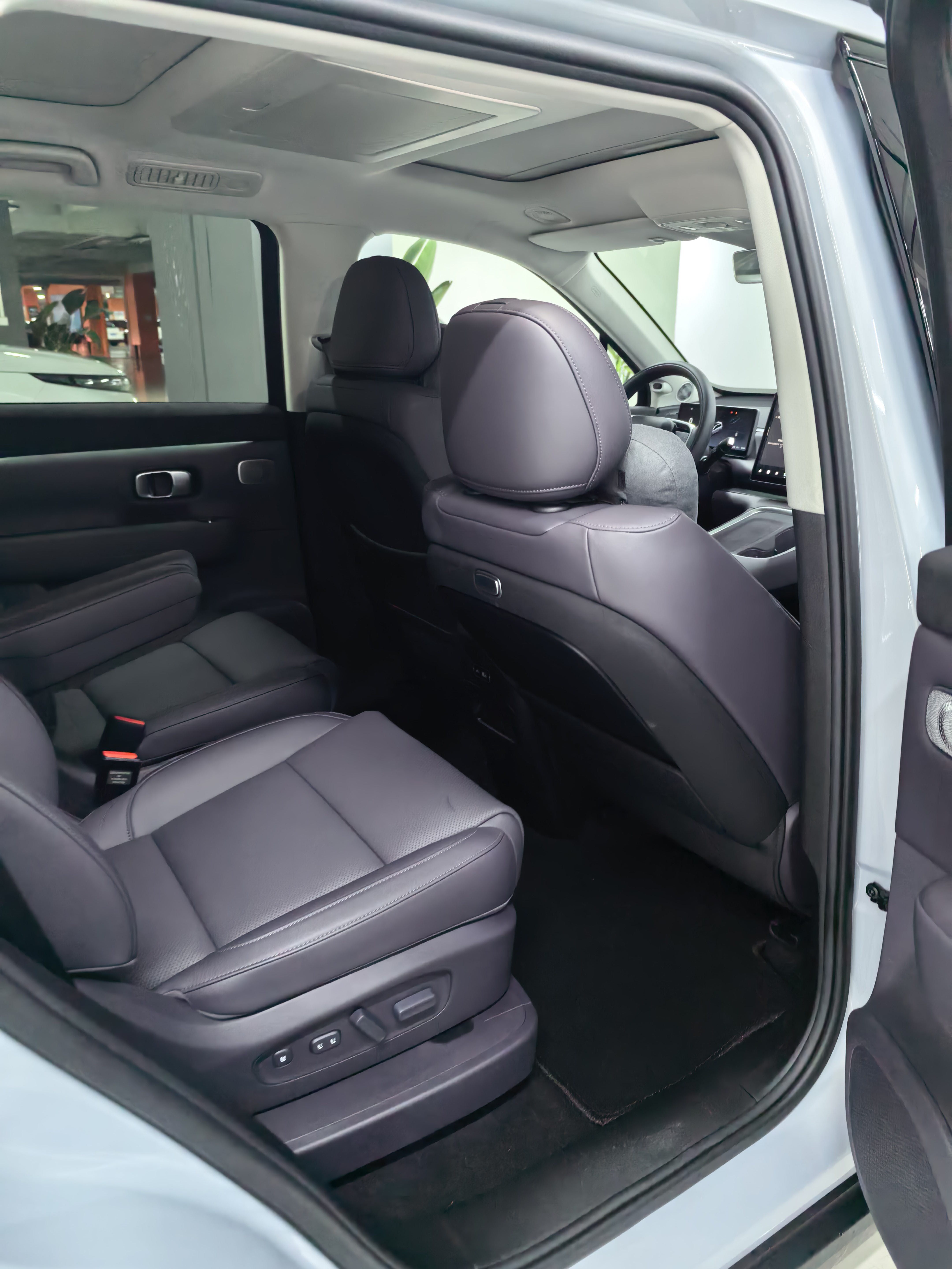 Leapmotor 2026 C16 630 LiDAR Ultimate 6-Seater