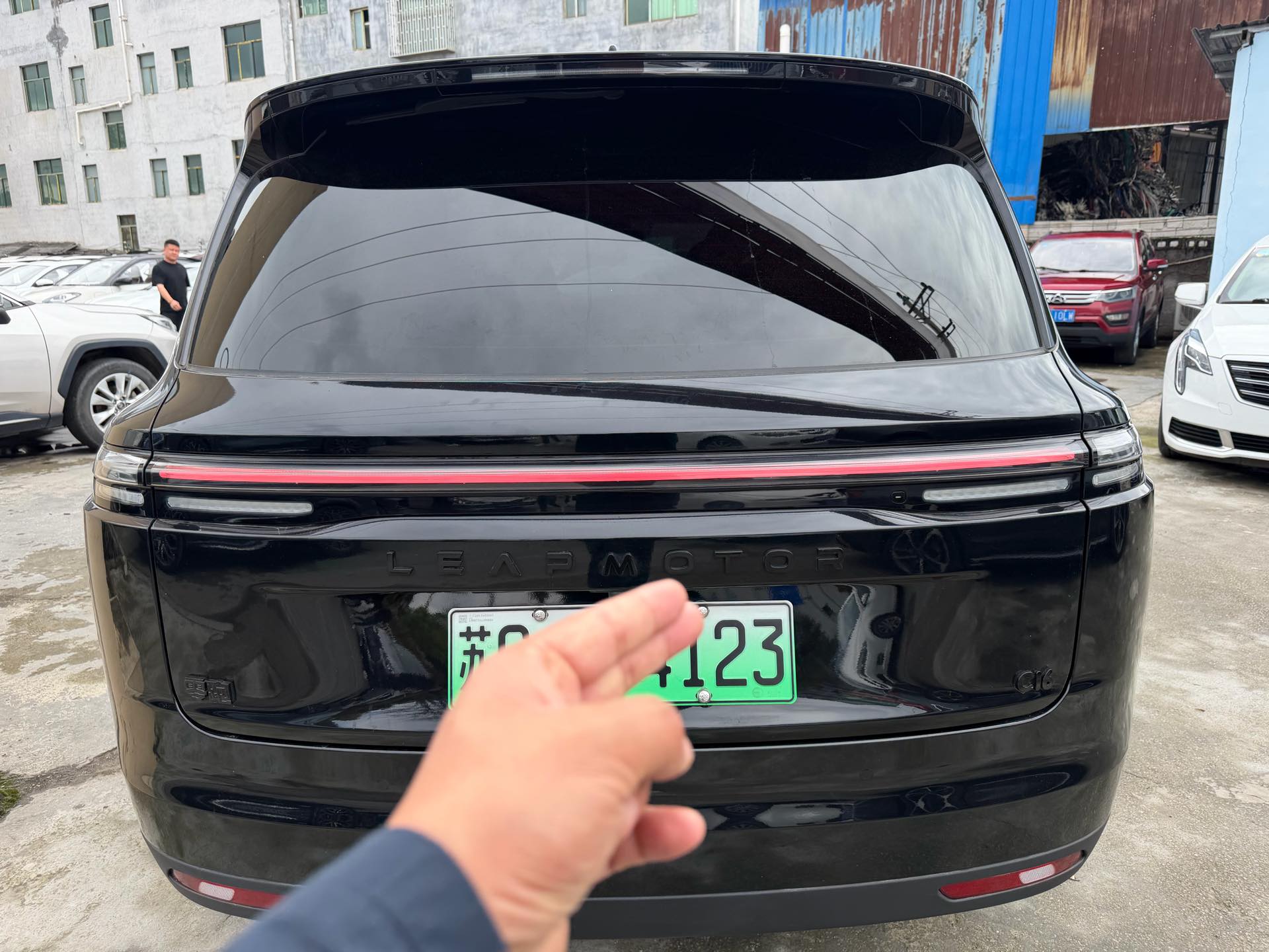 零跑 2024款 C16 200尊享版