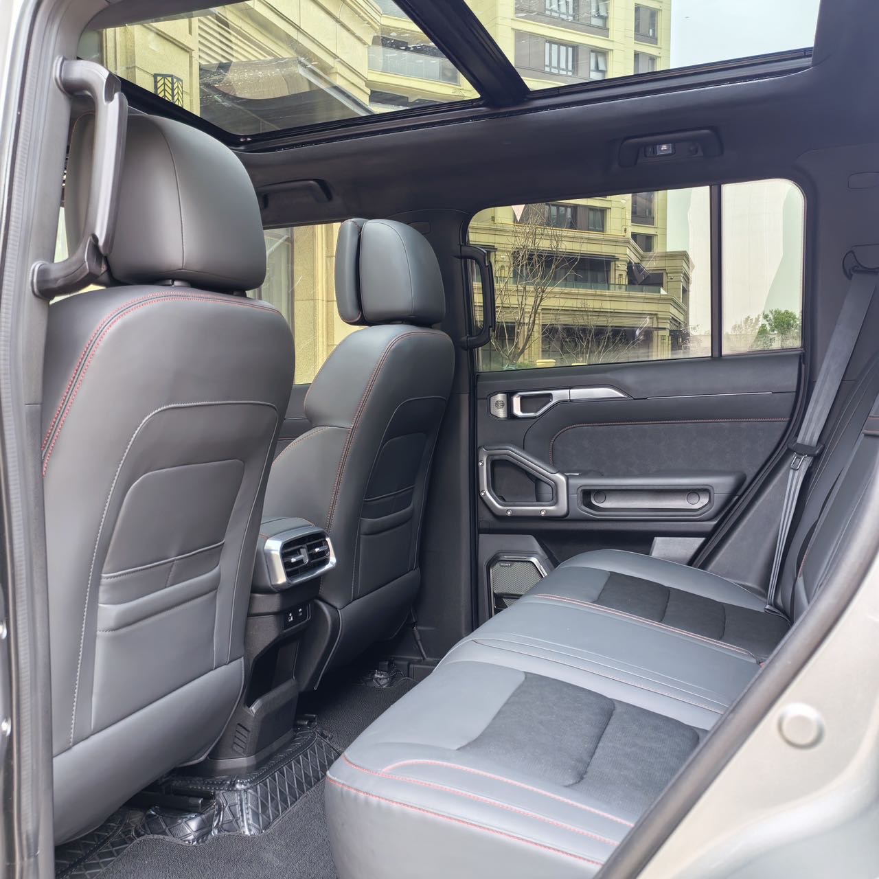 JETOUR 2023 Traveler 2.0T 4WD Cross PRO+