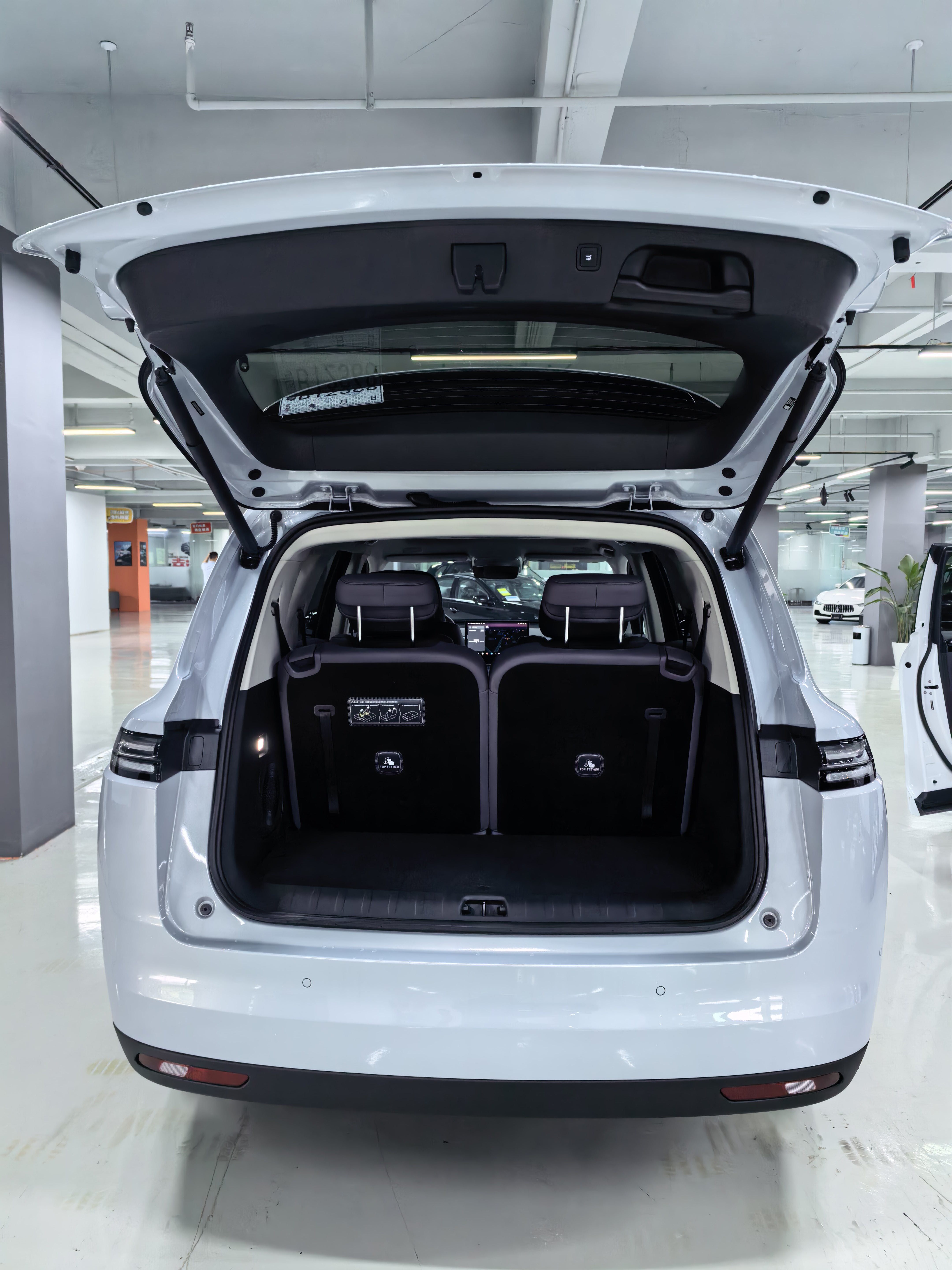 Leapmotor 2026 C16 630 LiDAR Ultimate 6-Seater