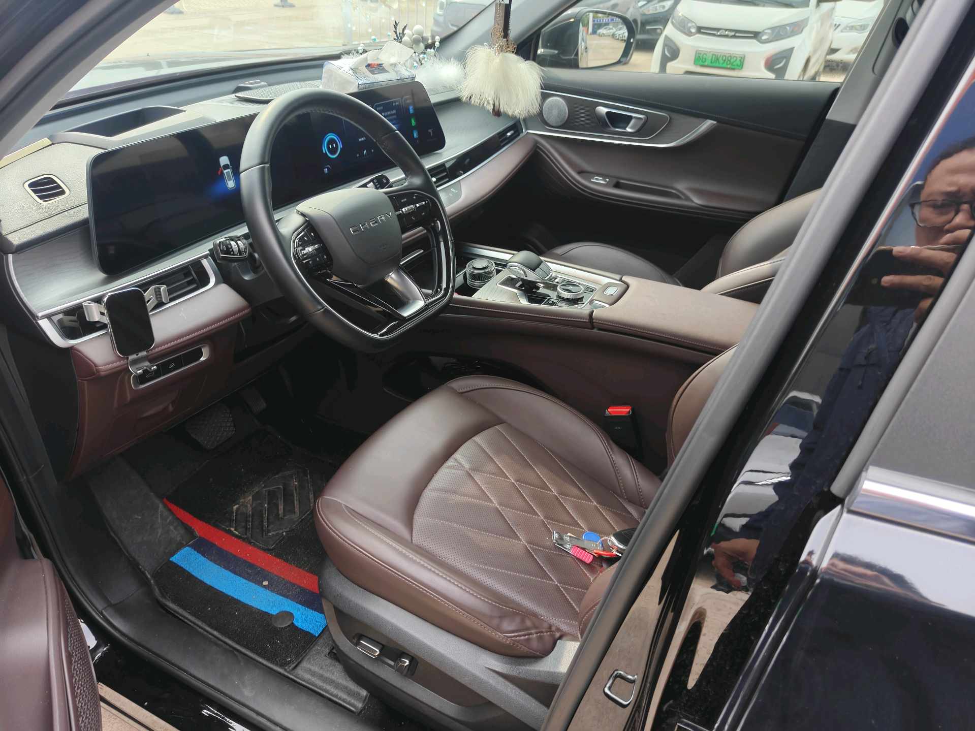 奇瑞 2024款 瑞虎8 PRO 1.6T 290T 冠军版两驱巅峰版5座