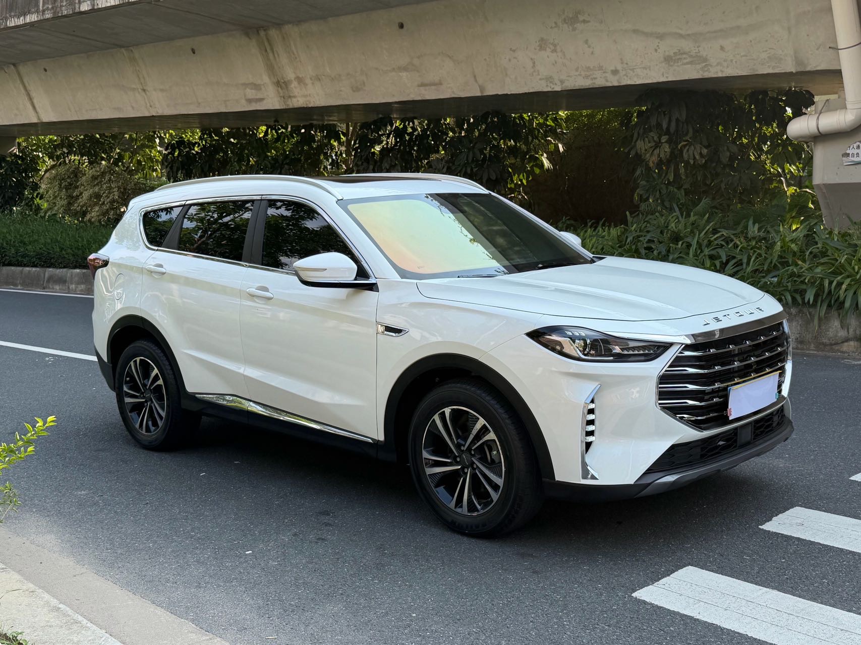 JETOUR 2021 X70 PLUS 1.6T Di 5-Seater