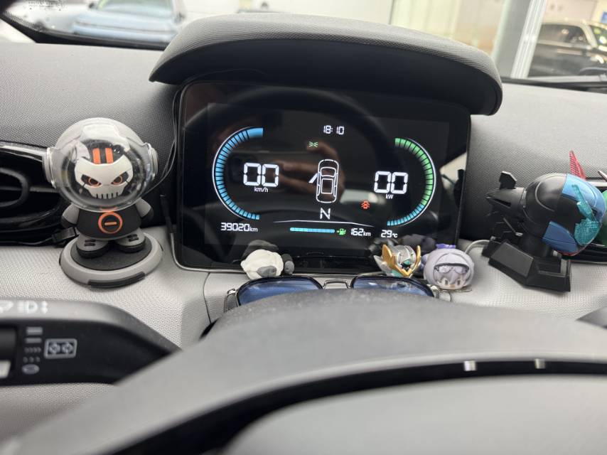 Leapmotor 2022 T03 Amber Edition