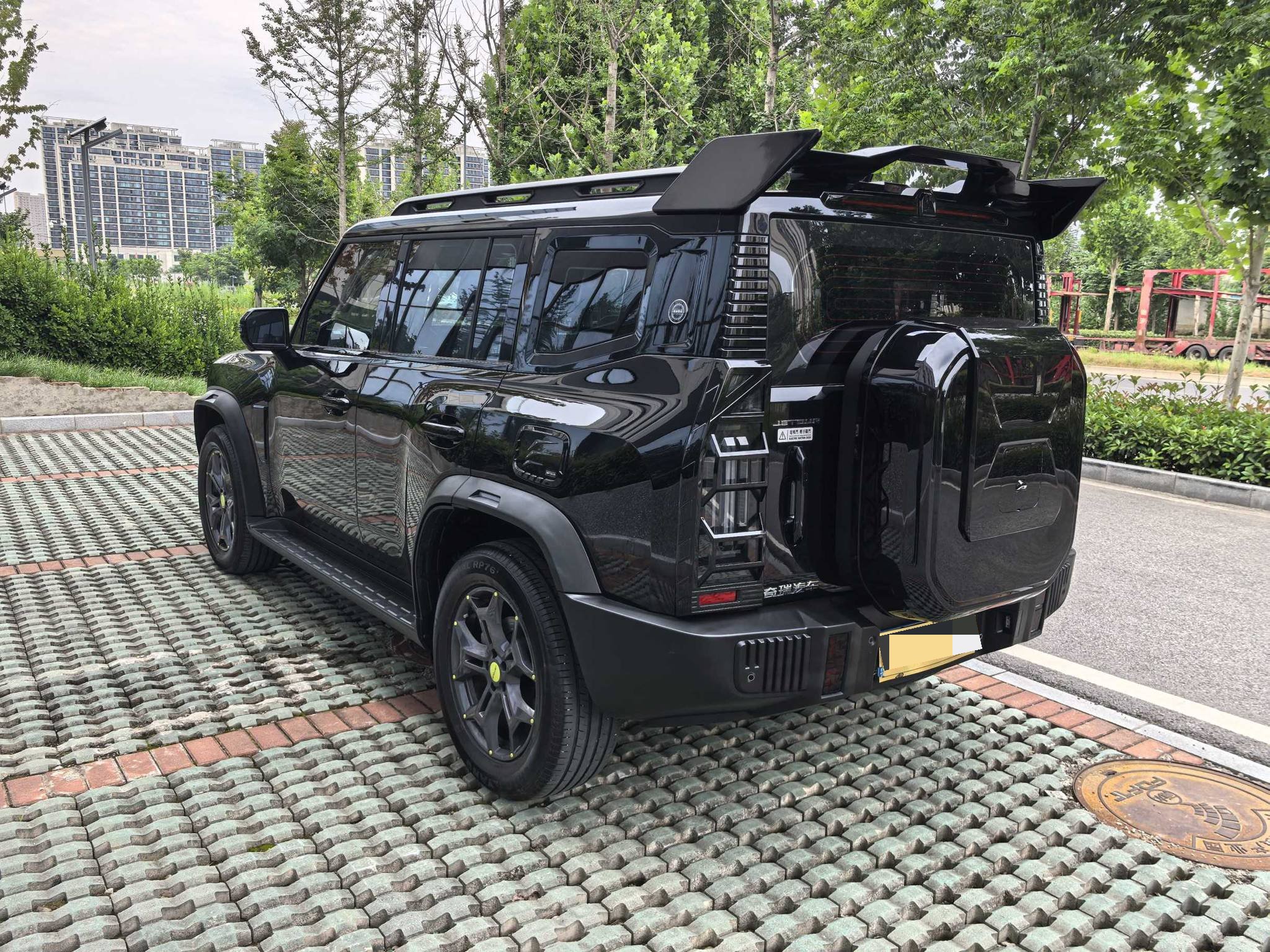 JETOUR 2024 Traveler 2.0T 4WD Cross PRO Entertainment Edition