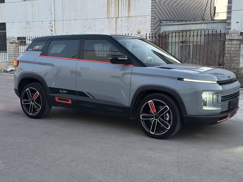 吉利 2021款 icon 48V 1.5TD 春季限定版炽爱