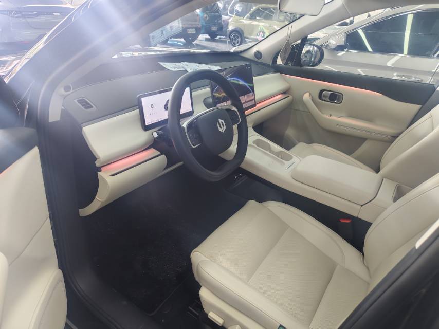 Leapmotor 2024 C16 200 Deluxe Edition