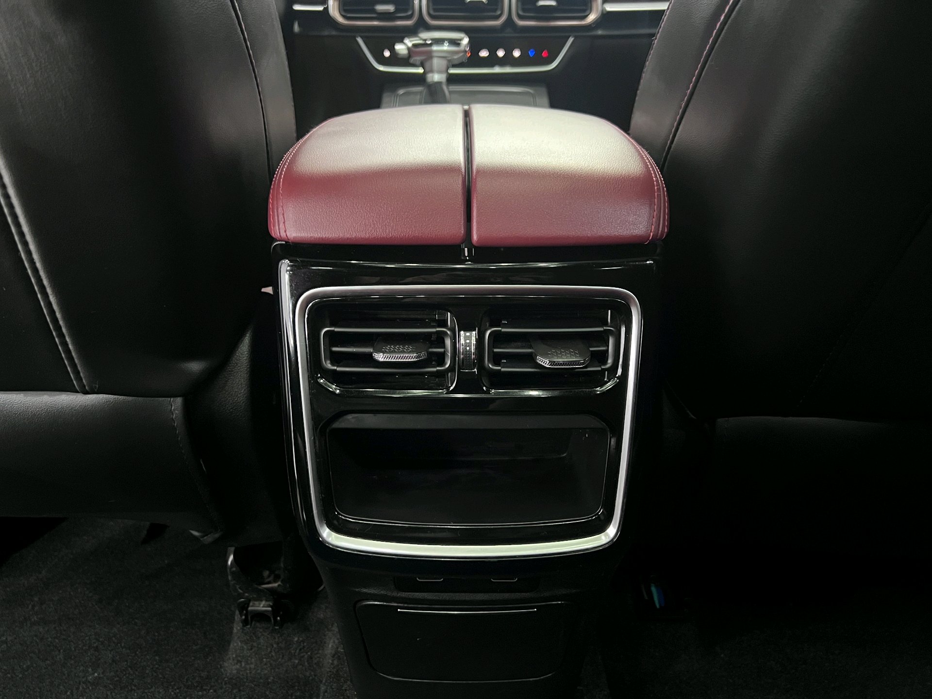 JETOUR 2022 X70 PLUS 1.5T CVT Mountain 7-Seater