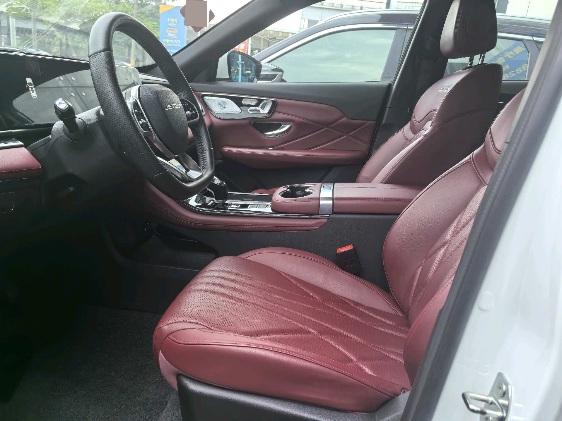 捷途 2025款 X70 PLUS 1.5T 旗舰版5座