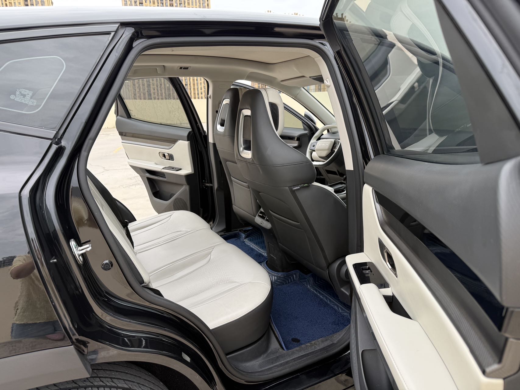 JETOUR 2022 Dasheng i-DM 1.5T Lightning 01