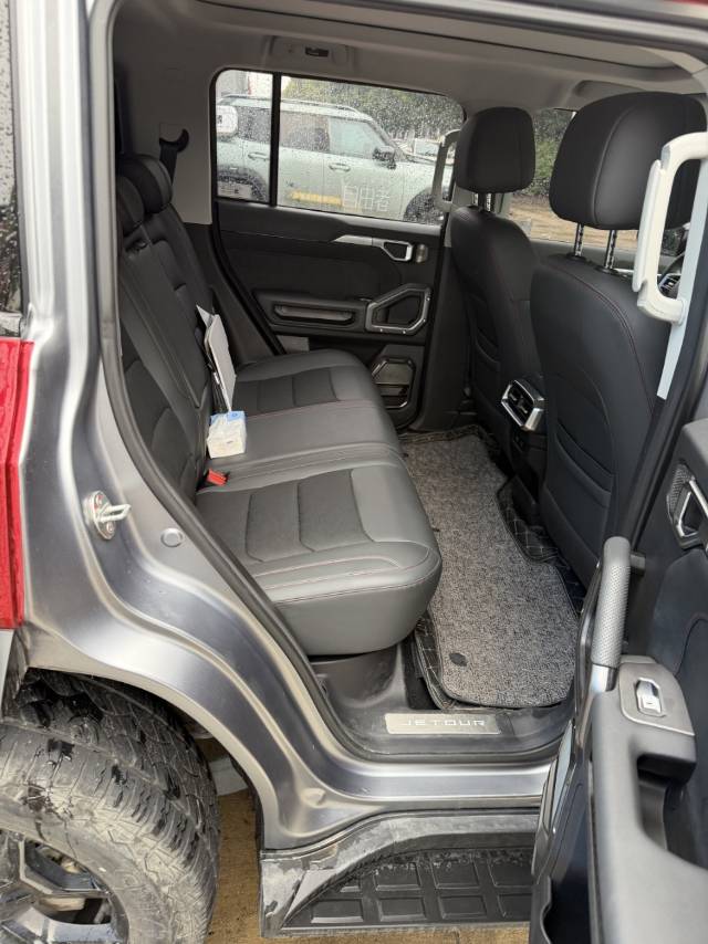 JETOUR 2023 Traveler 2.0T 4WD Conquest