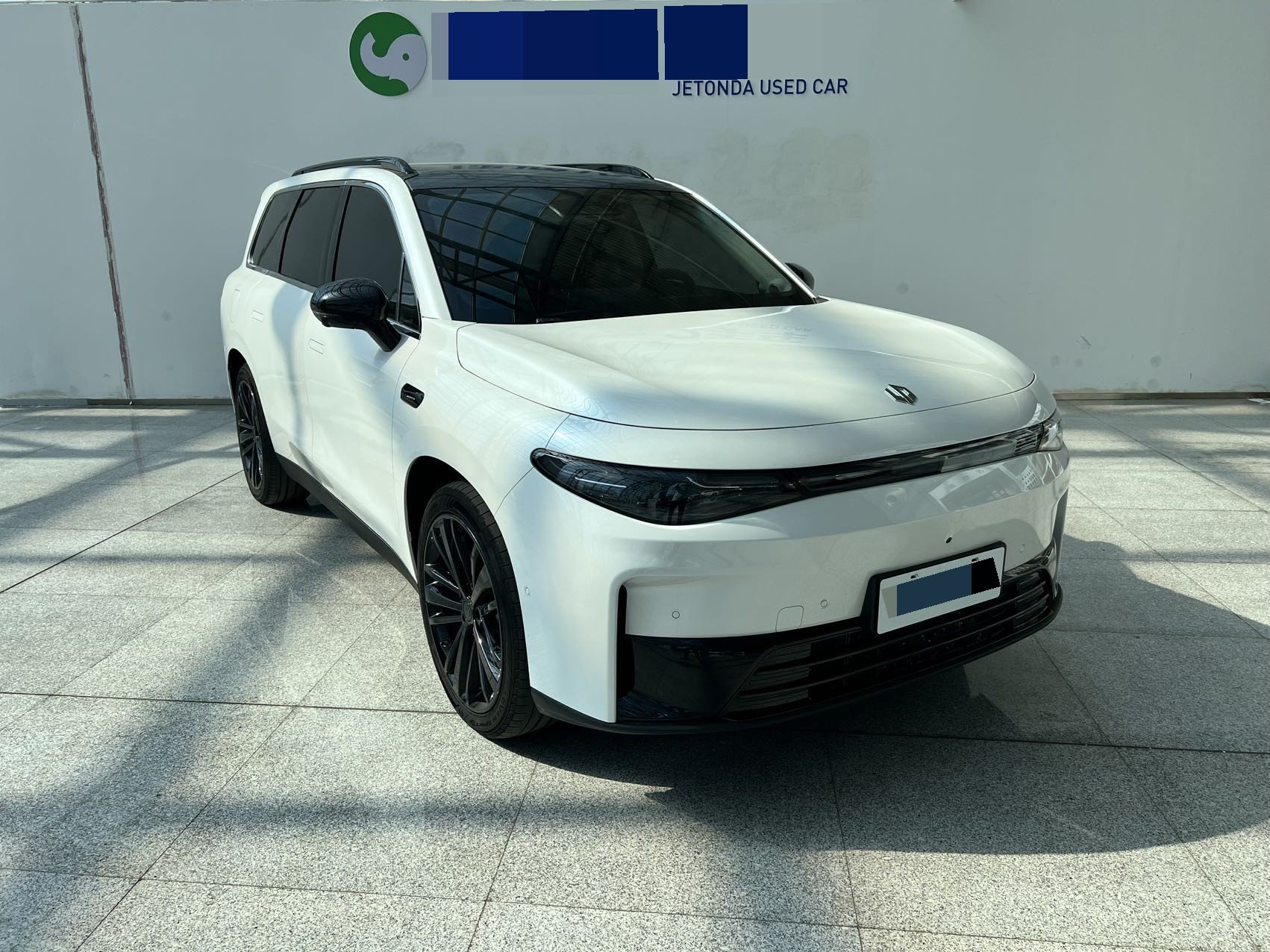 零跑 2024款 C16 200尊享版