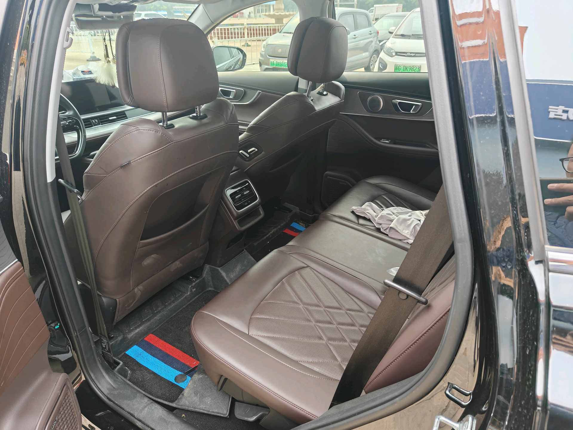 奇瑞 2024款 瑞虎8 PRO 1.6T 290T 冠军版两驱巅峰版5座