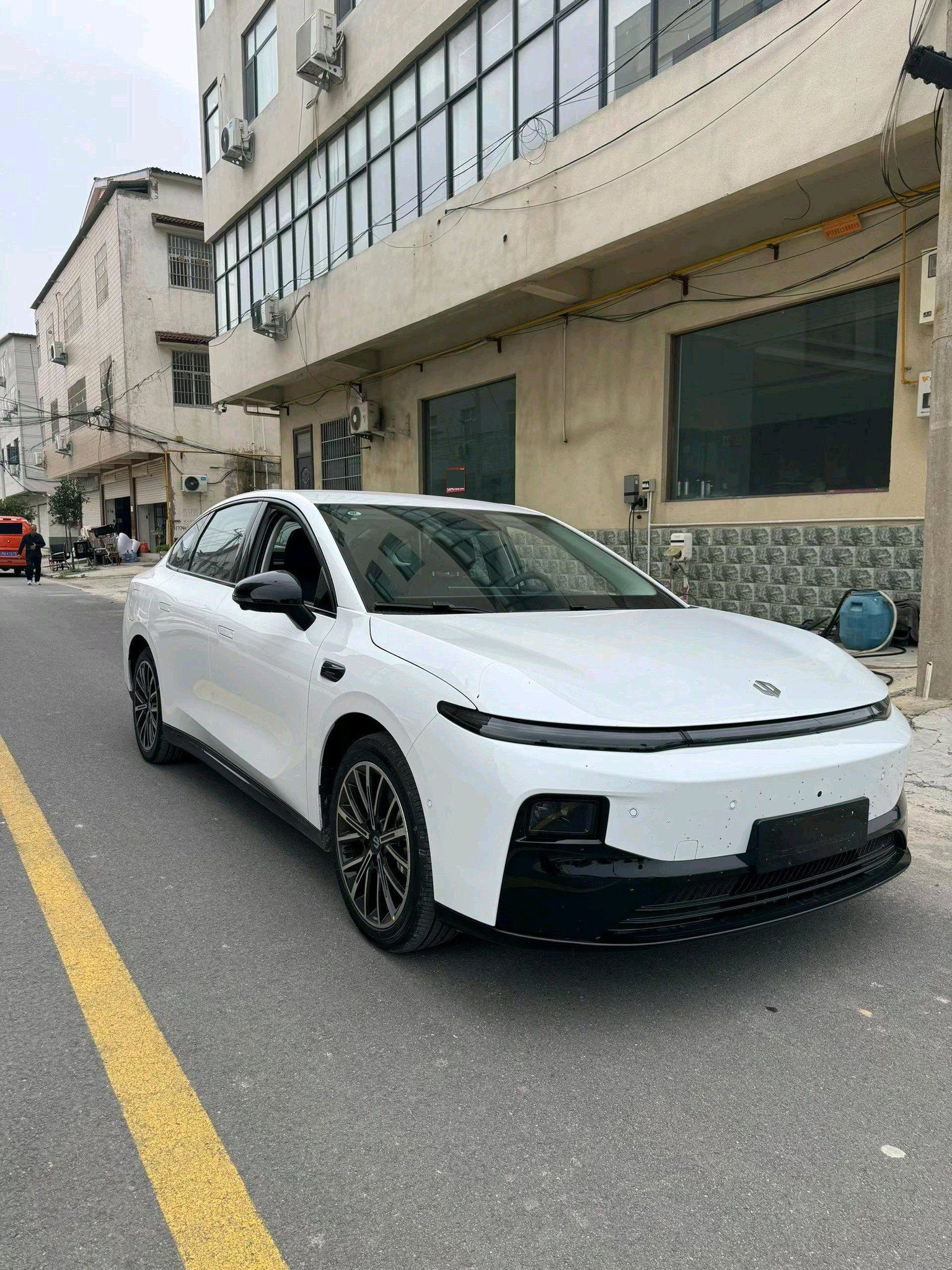 零跑 2025款 B01 550舒享版