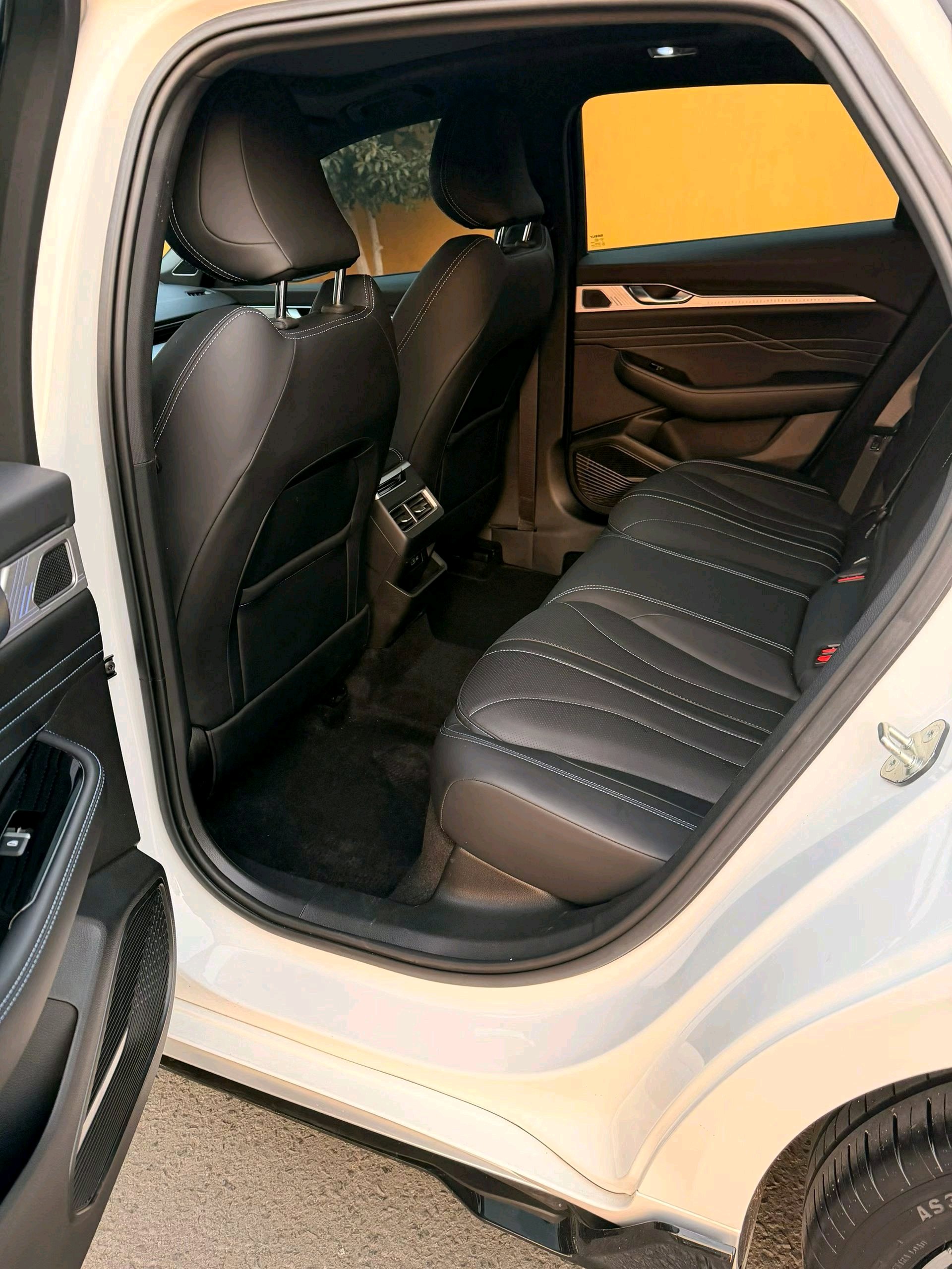 Geely 2025 Xingrui 1.5TD Dongfangyao Kunlun Edition