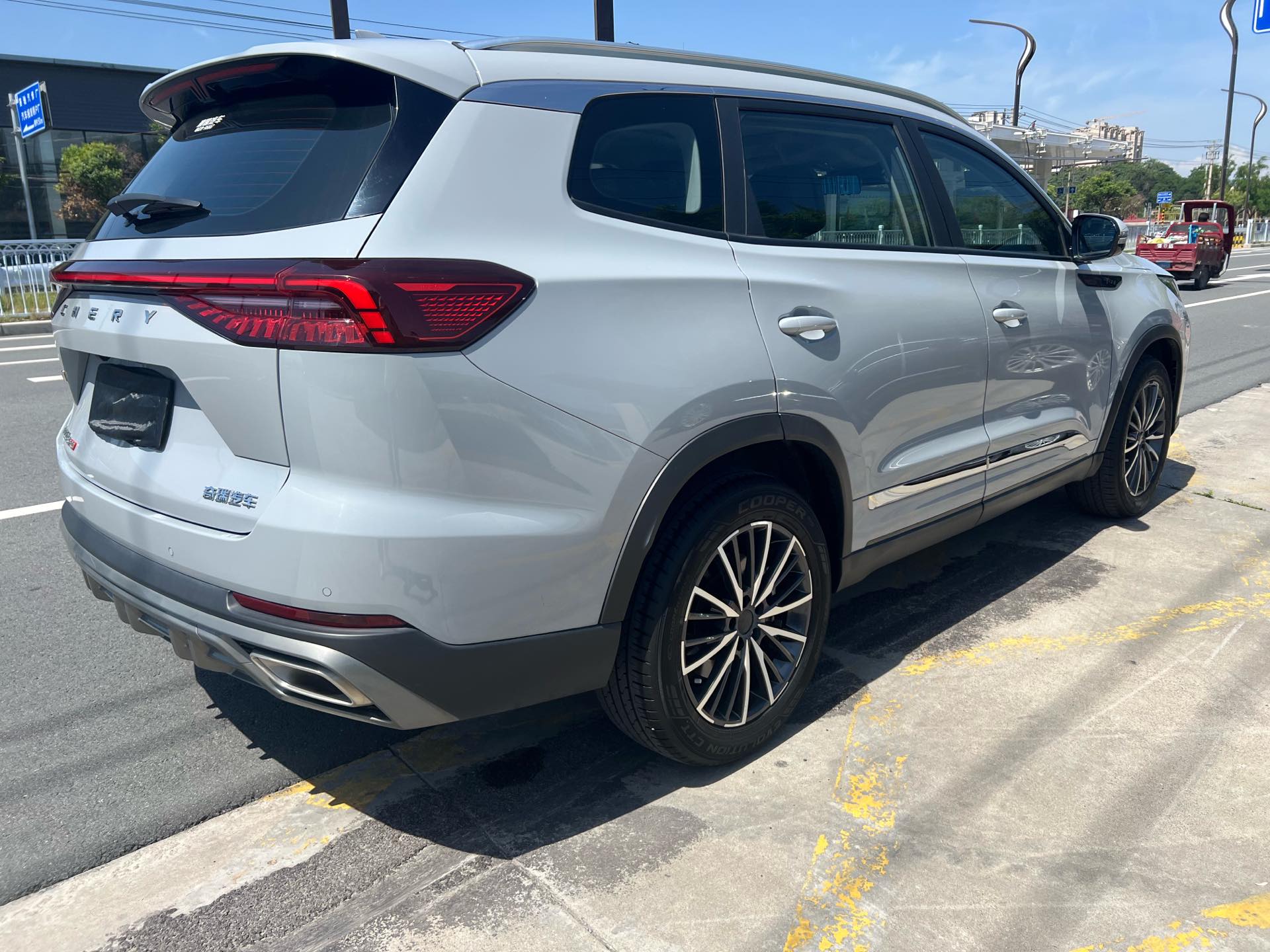 奇瑞 2022款 瑞虎8 PRO 1.6T 290T 两驱天穹版7座