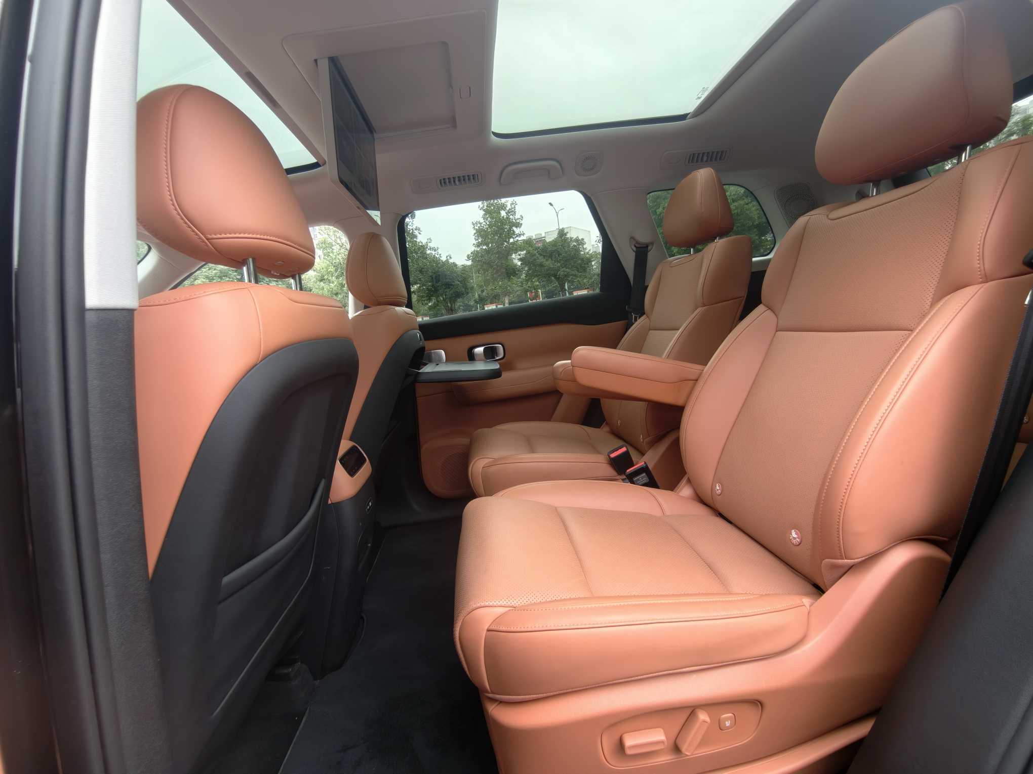 Leapmotor 2026 C16 280 LiDAR Zhizun Edition 6-Seater
