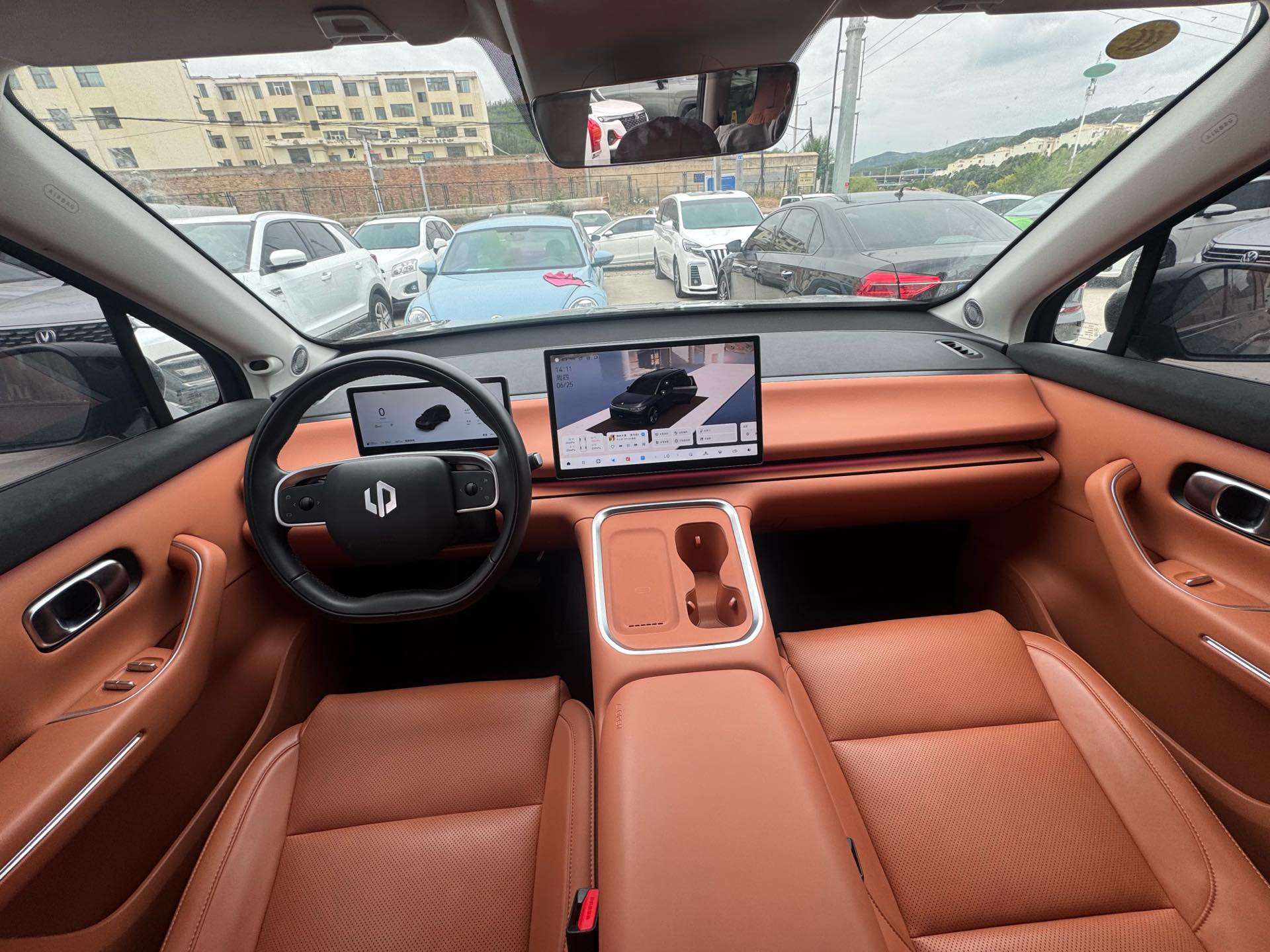 Leapmotor 2026 C16 280 LiDAR Zhizun Edition 6-Seater