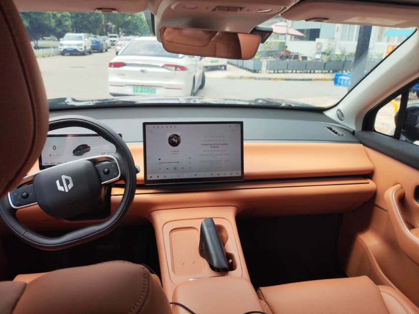 Leapmotor 2024 C16 200 Deluxe Edition