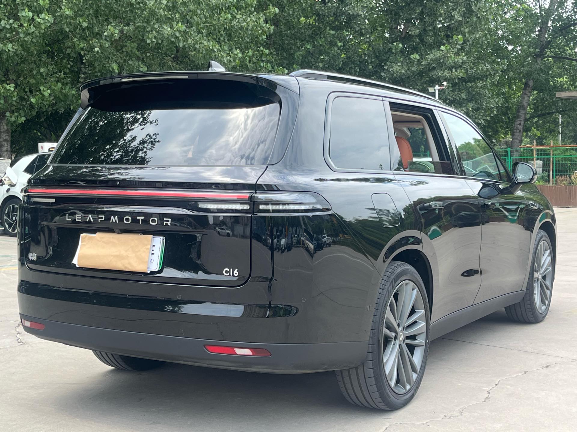 Leapmotor 2026 C16 280 LiDAR Zhizun Edition 6-Seater