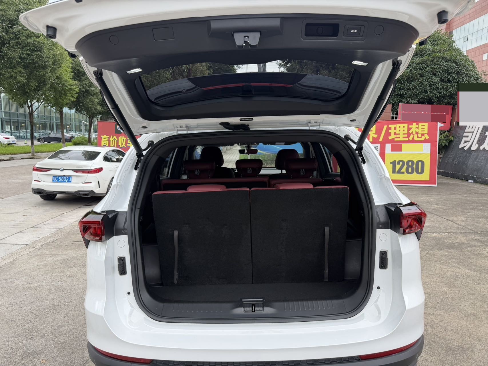 捷途 2023款 X70 PLUS 1.5T 勇者PLUS7座