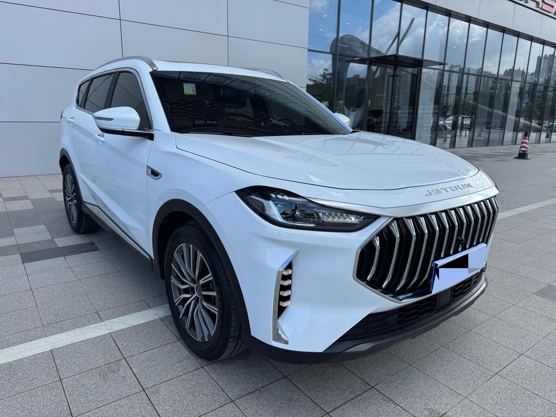 JETOUR 2025 X70 PLUS 1.5T Champion Edition MAX 5-Seater