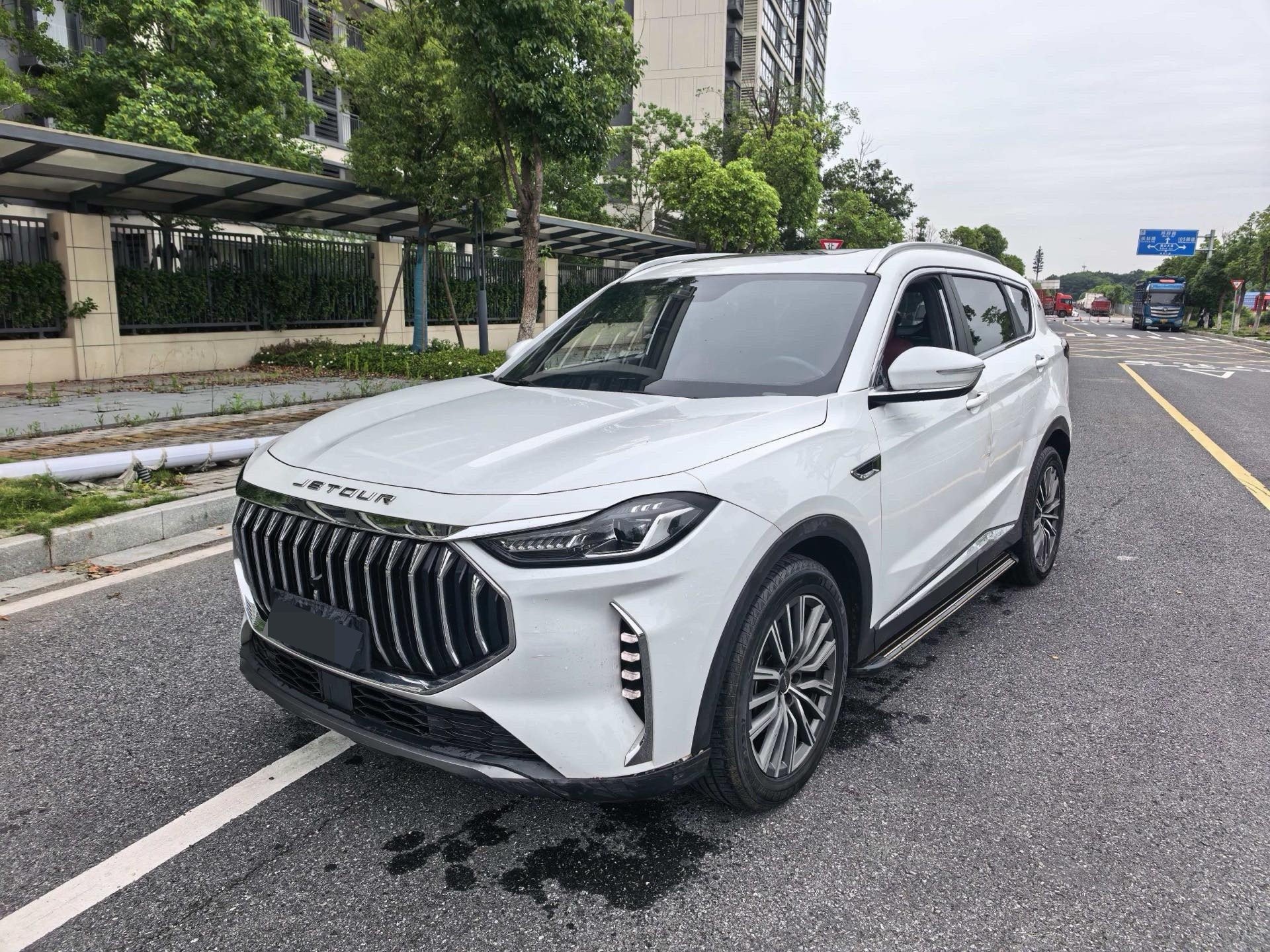 JETOUR 2023 X70 PLUS 1.5T Yongzhe PLUS 5-Seater