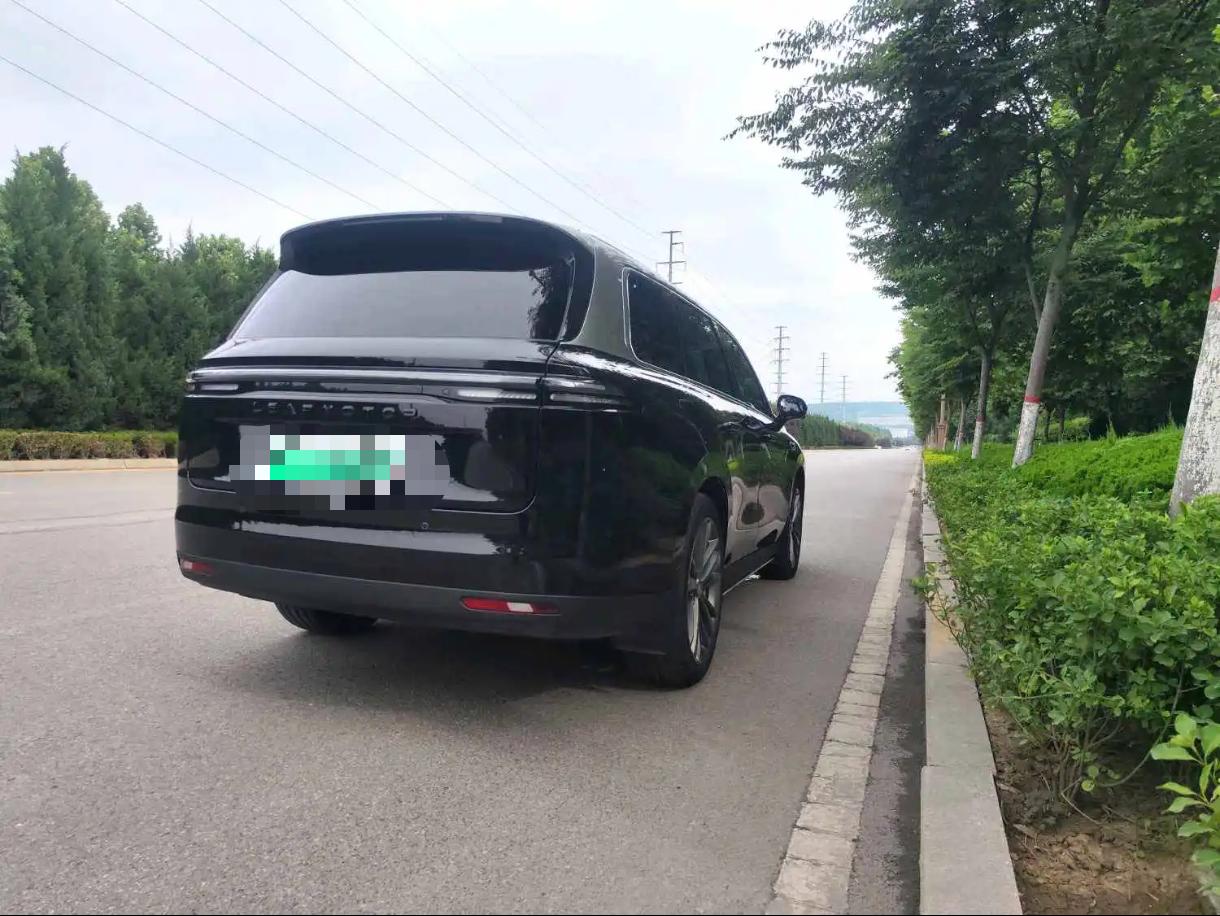 零跑 2024款 C16 200尊享版