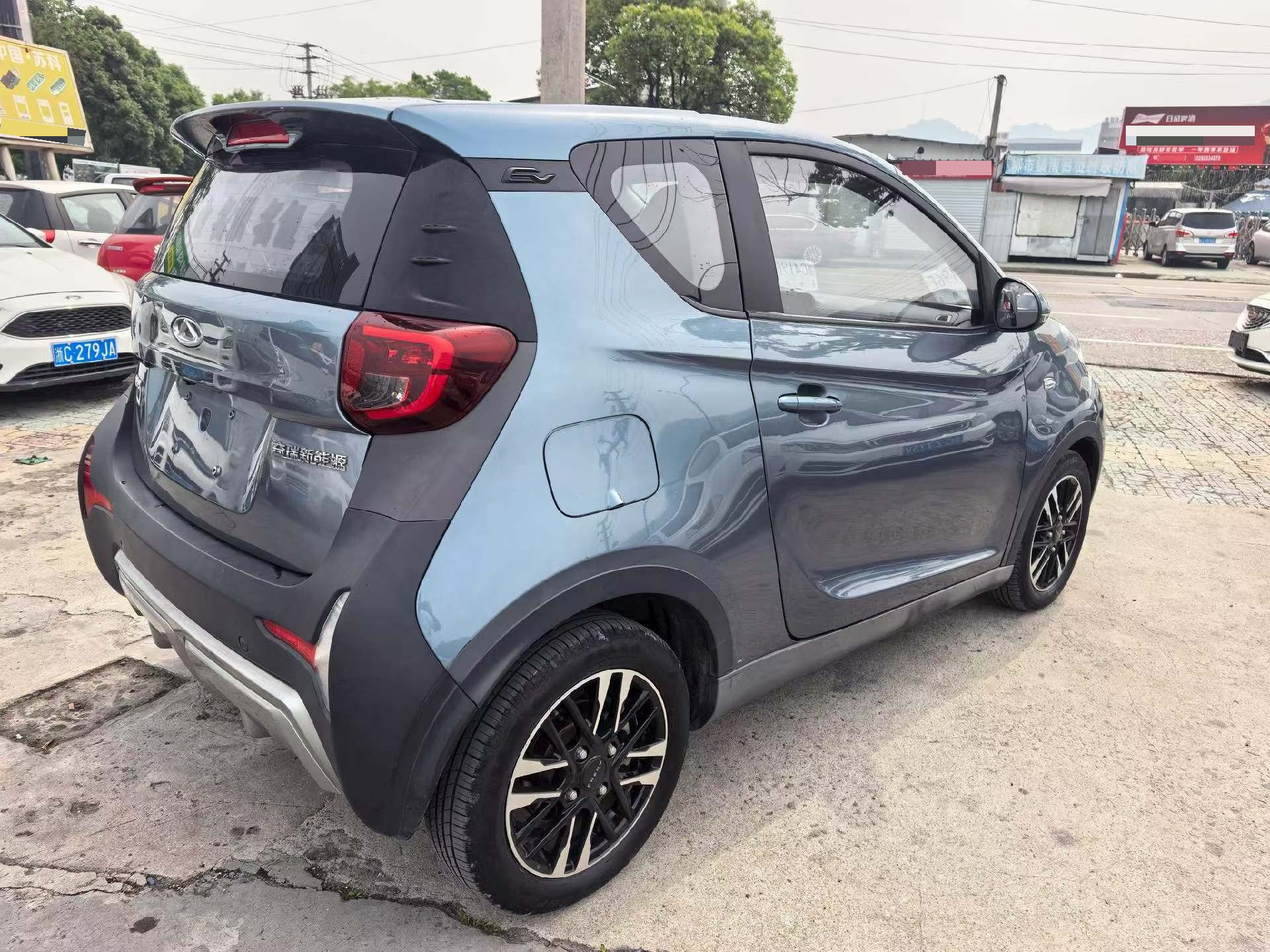 奇瑞 2022款 eQ1 甜粉款 半糖版 磷酸铁锂 30kW 301km(改款)