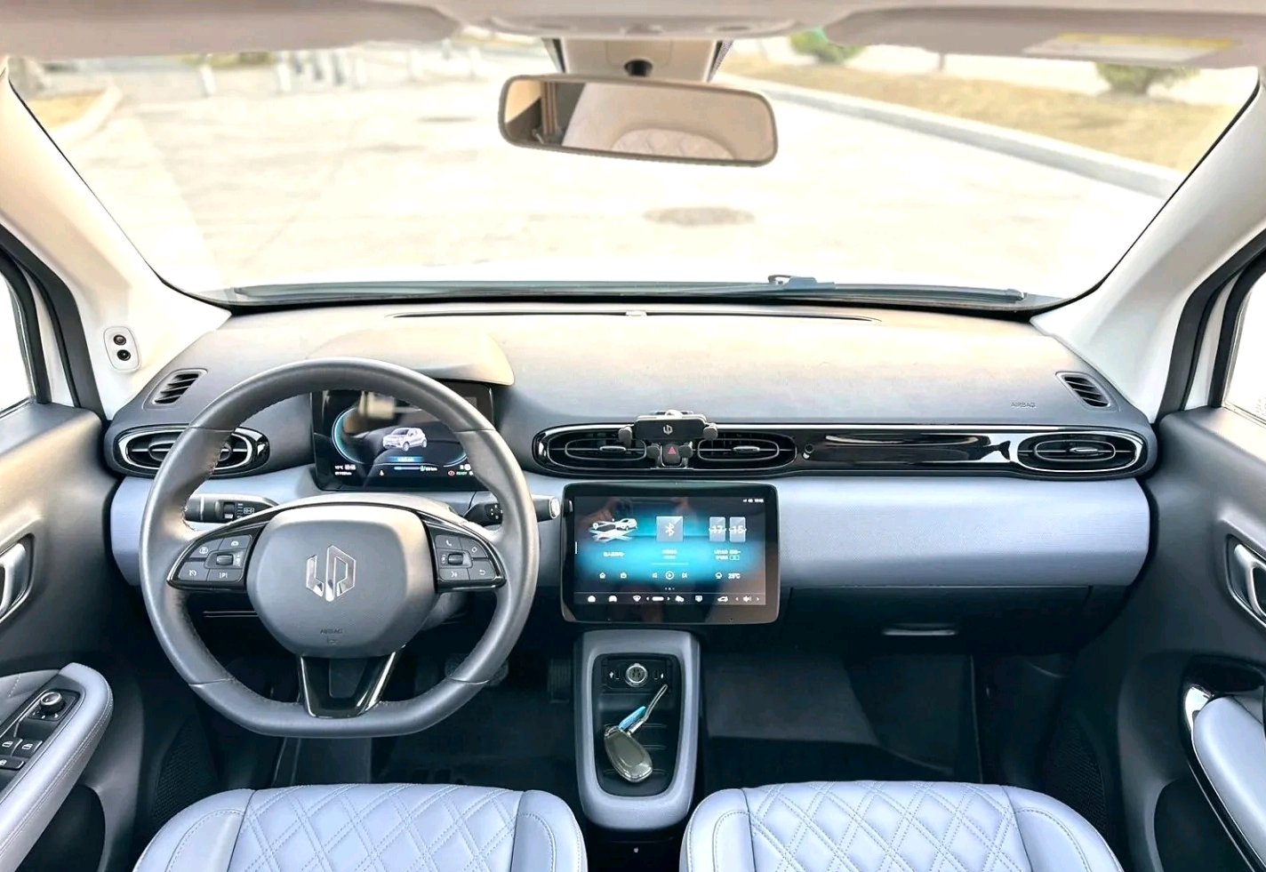 Leapmotor 2022 T03 Liuli Edition