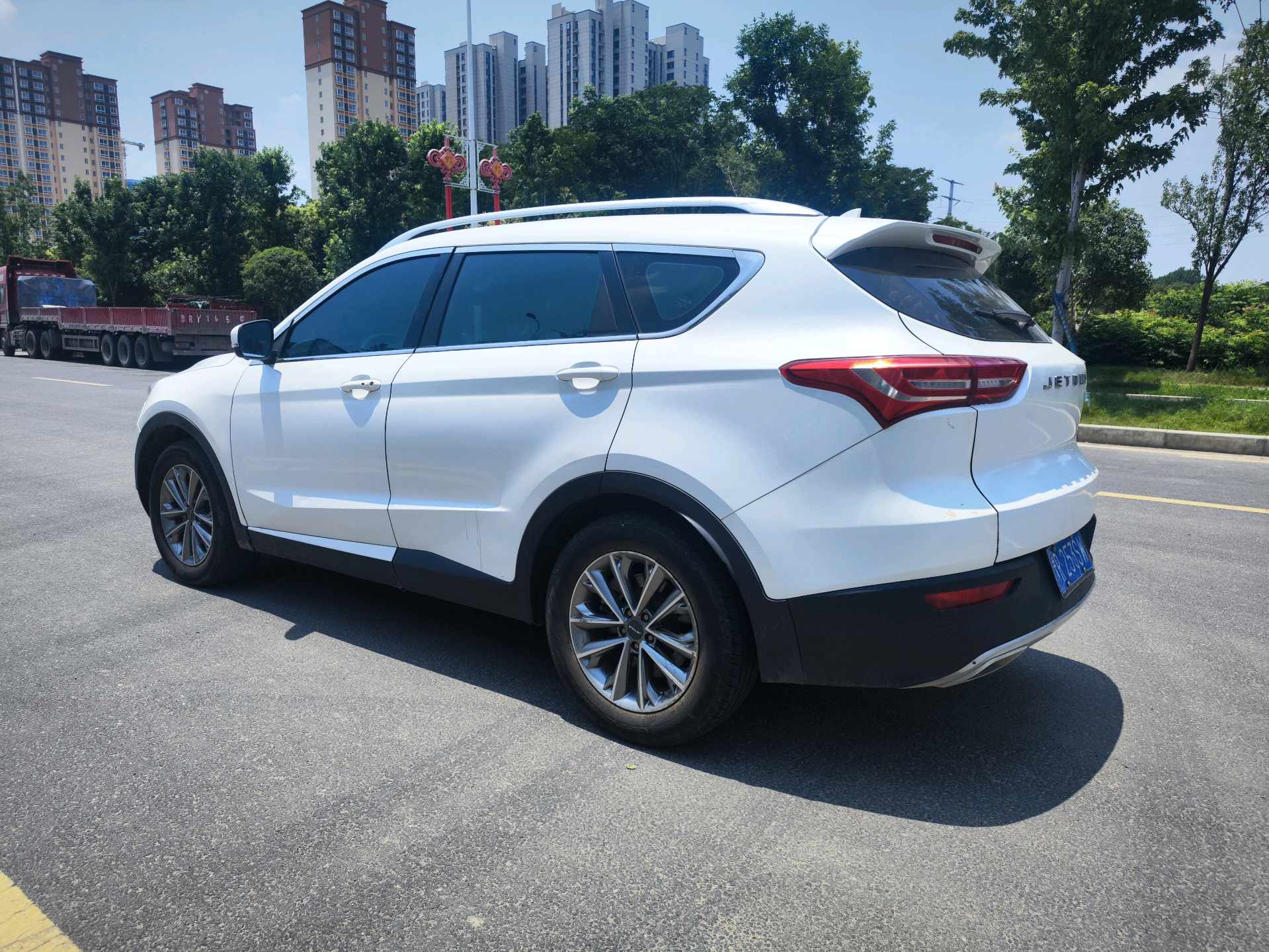 捷途 2018款 X70 1.5T 悦行版5座