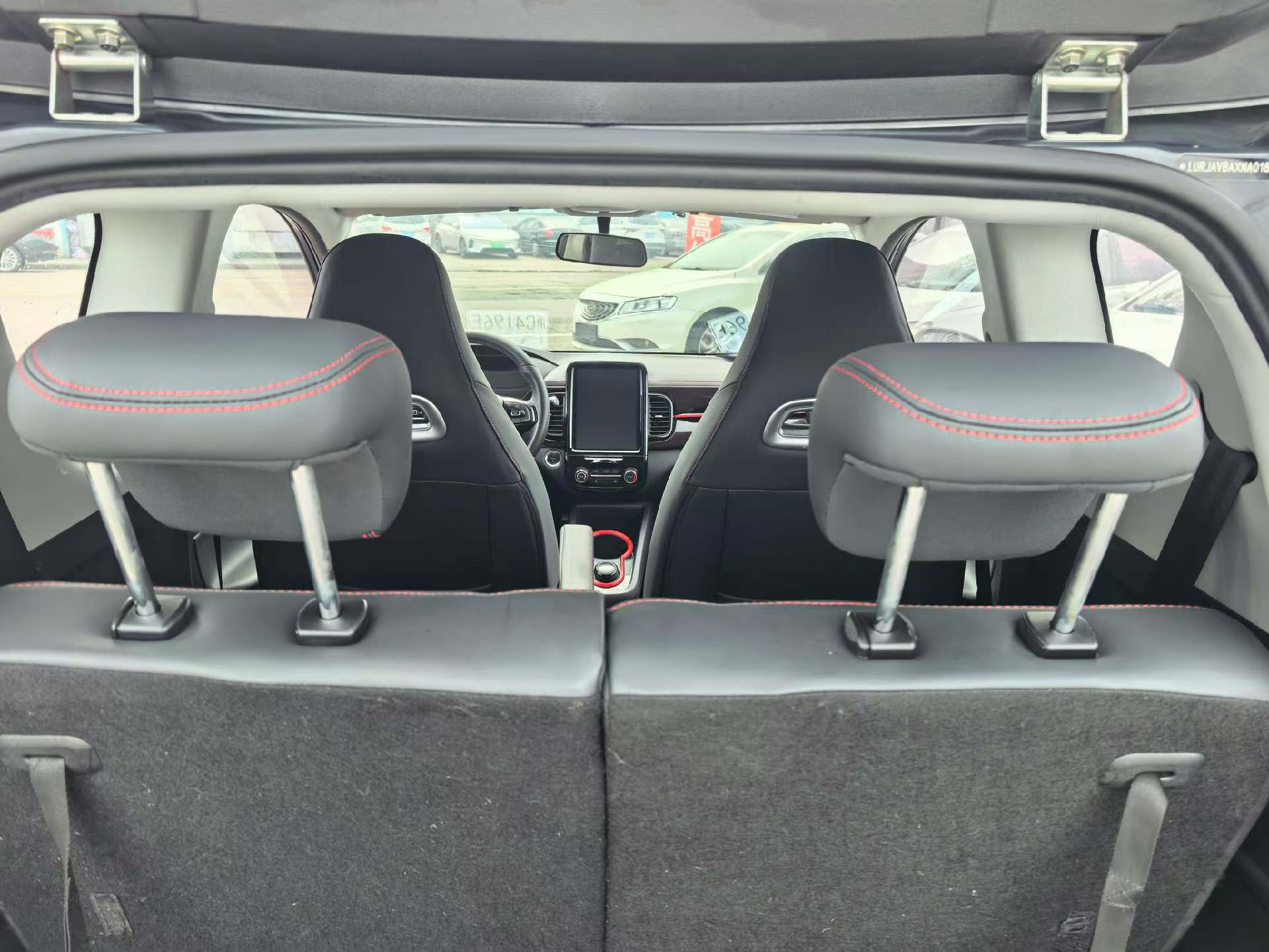 奇瑞 2022款 eQ1 甜粉款 半糖版 磷酸铁锂 30kW 301km(改款)