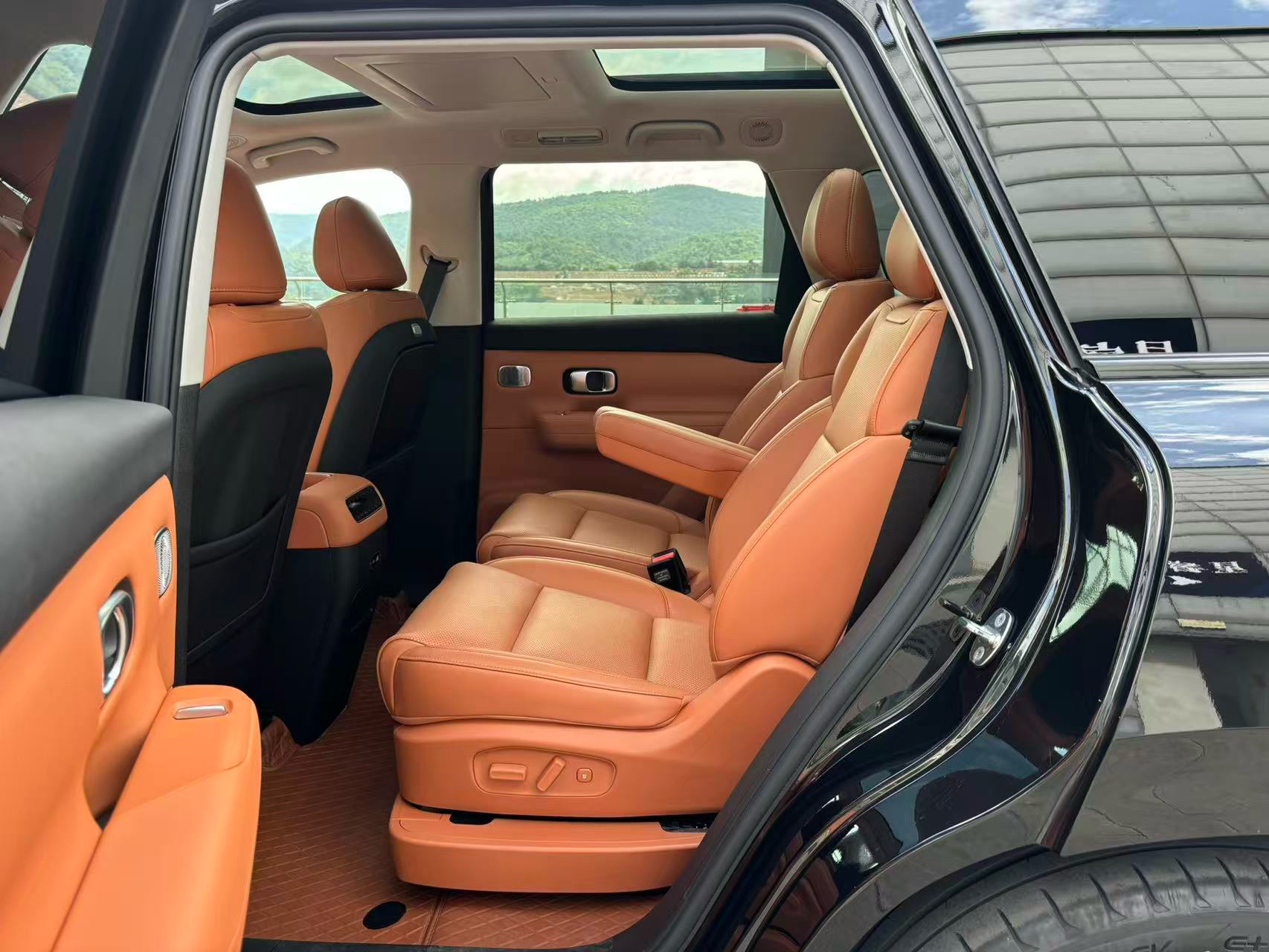 Leapmotor 2026 C16 280 LiDAR Zhizun Edition 6-Seater