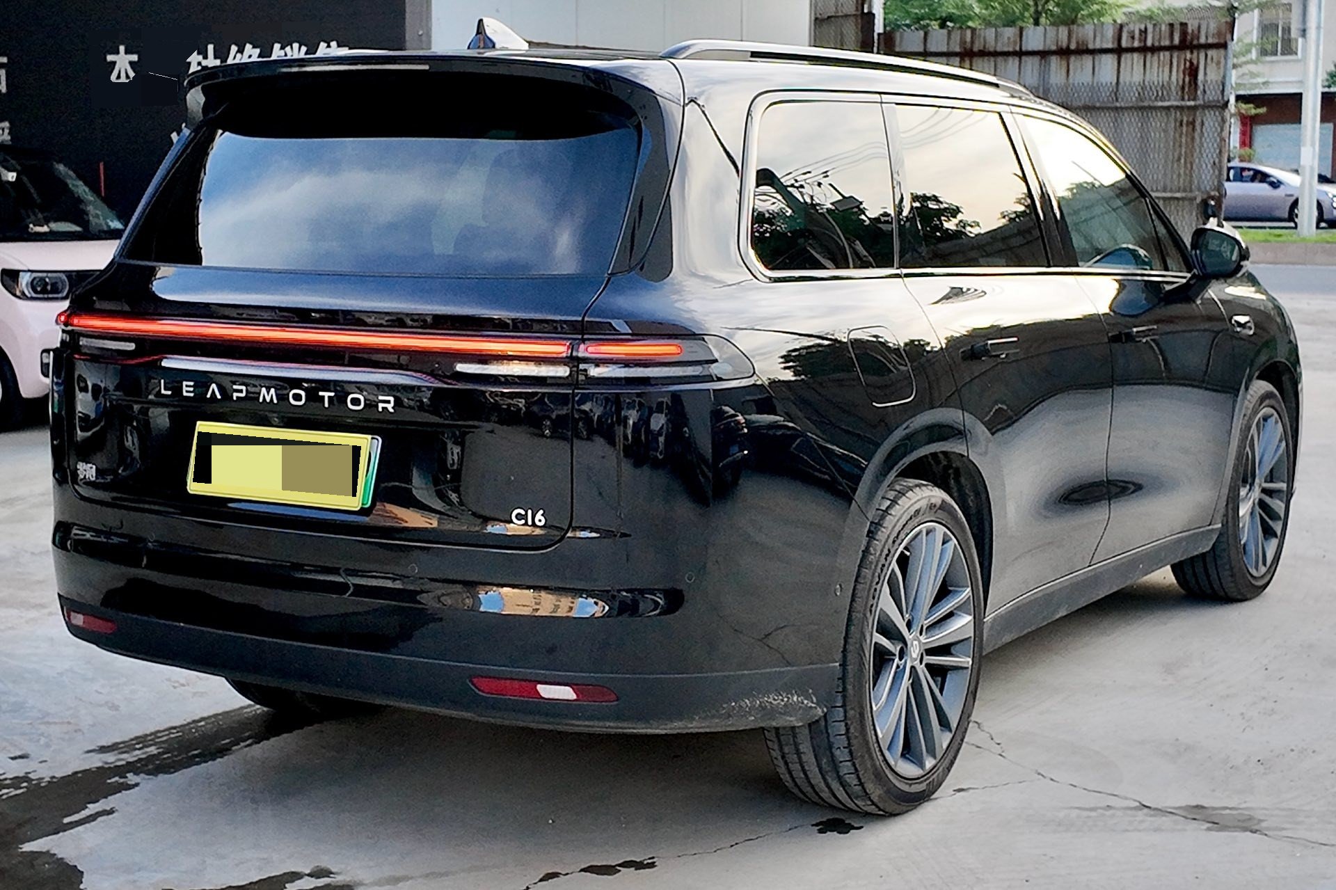 Leapmotor 2026 C16 280 LiDAR Zhizun Edition 6-Seater