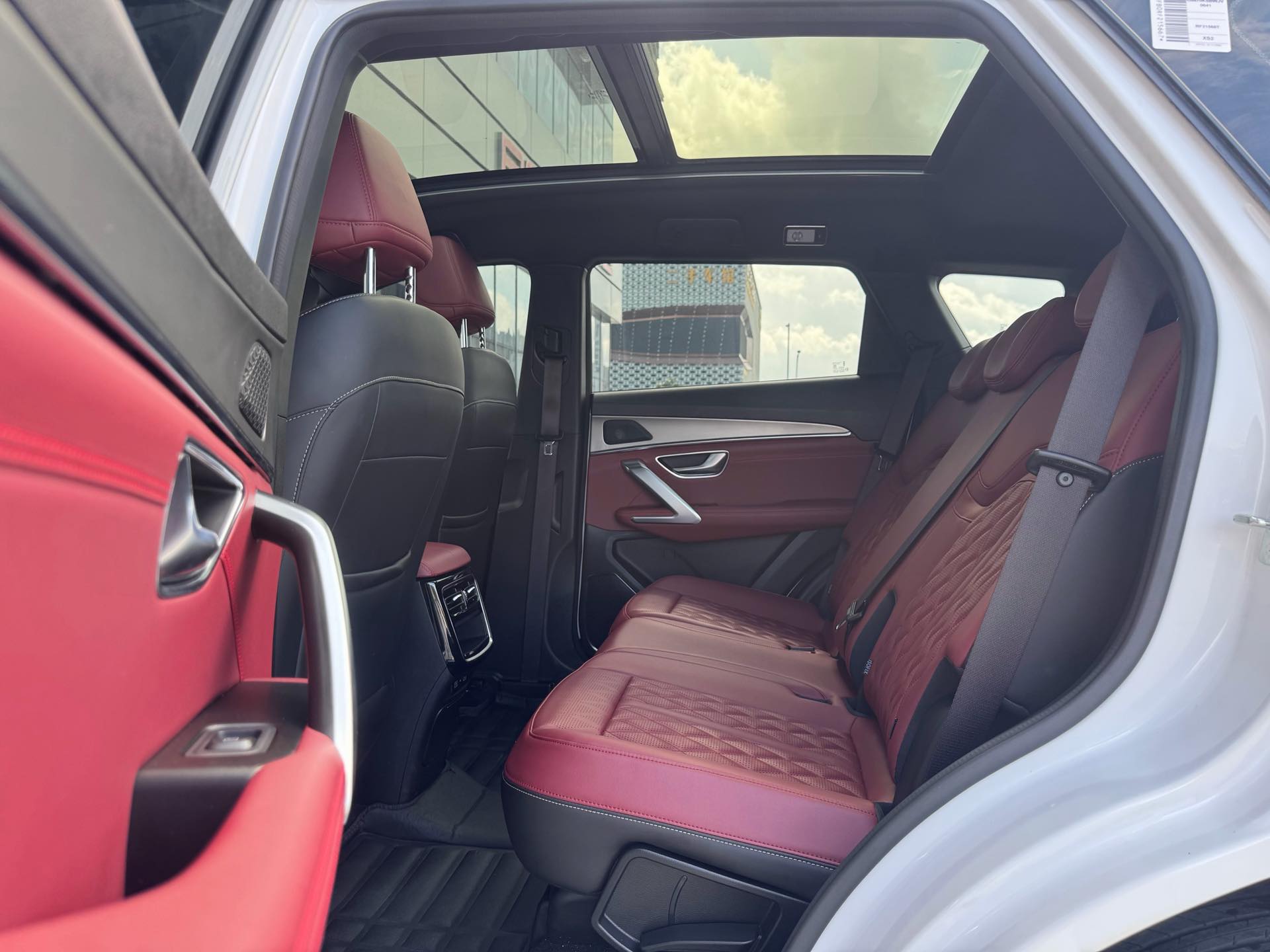 JETOUR 2025 X70 PLUS 1.5T Champion Edition MAX 5-Seater