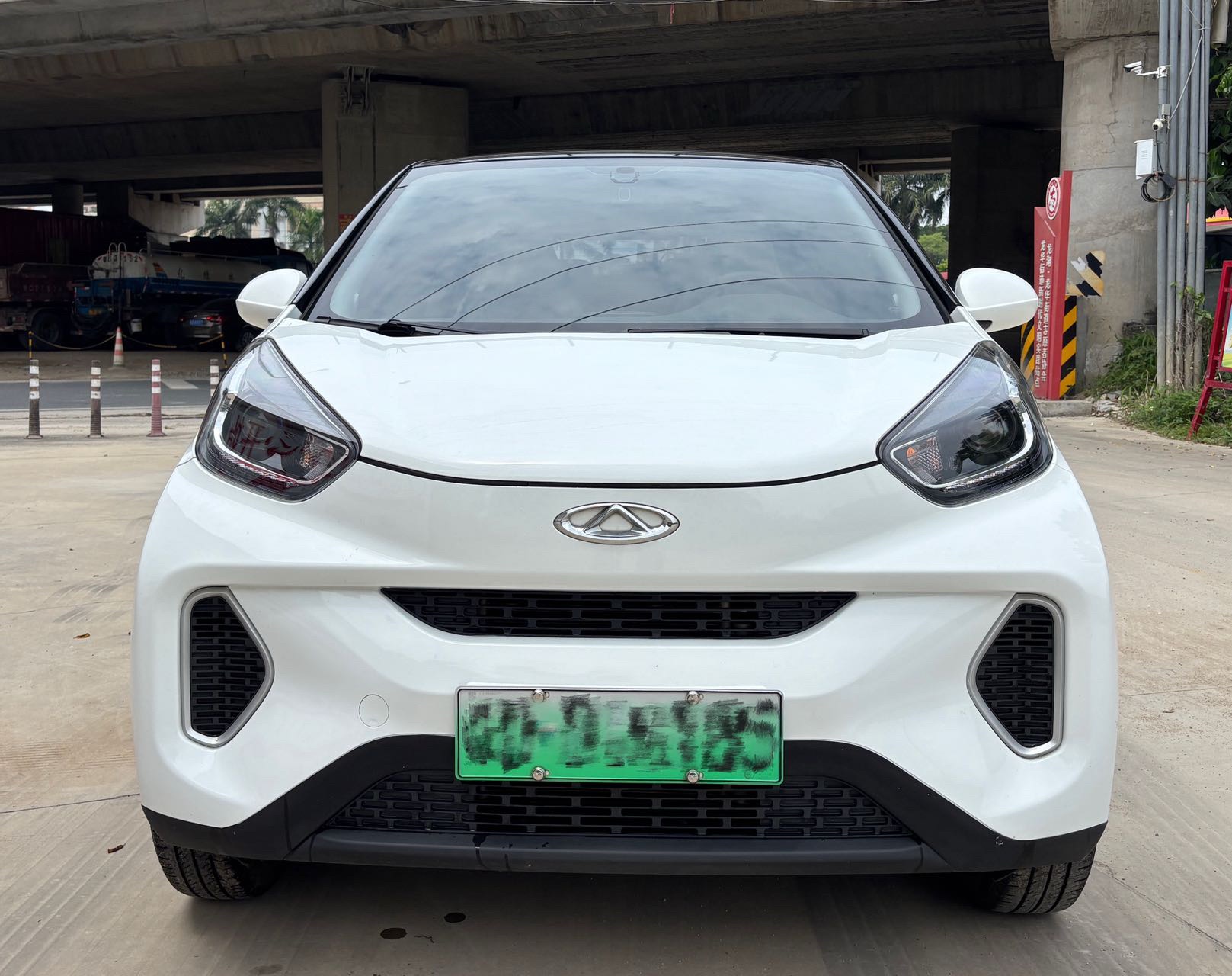 奇瑞 2021款 eQ1 20万蚁粉款 氧气版 三元锂 301km