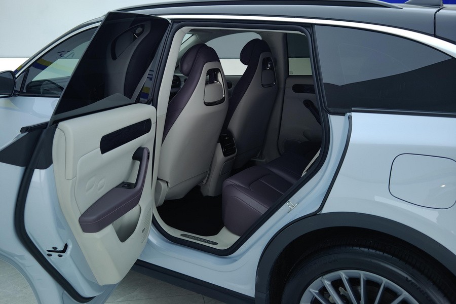 Leapmotor 2024 C11 300 Deluxe Edition