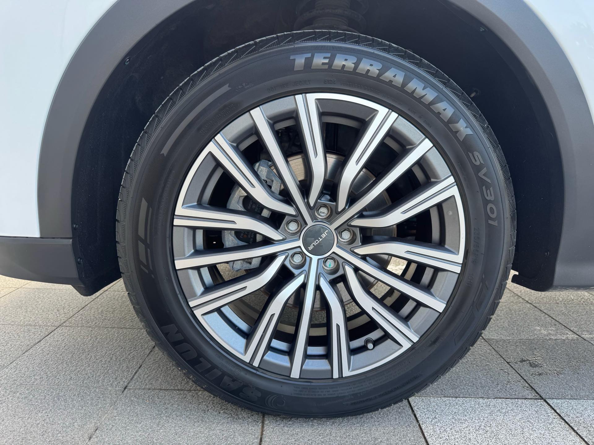 JETOUR 2025 X70 PLUS 1.5T Champion Edition MAX 5-Seater