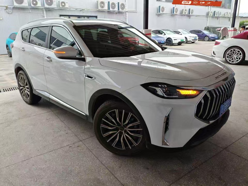JETOUR 2024 X70 PLUS 1.5T Champion Edition PRO 5-Seater