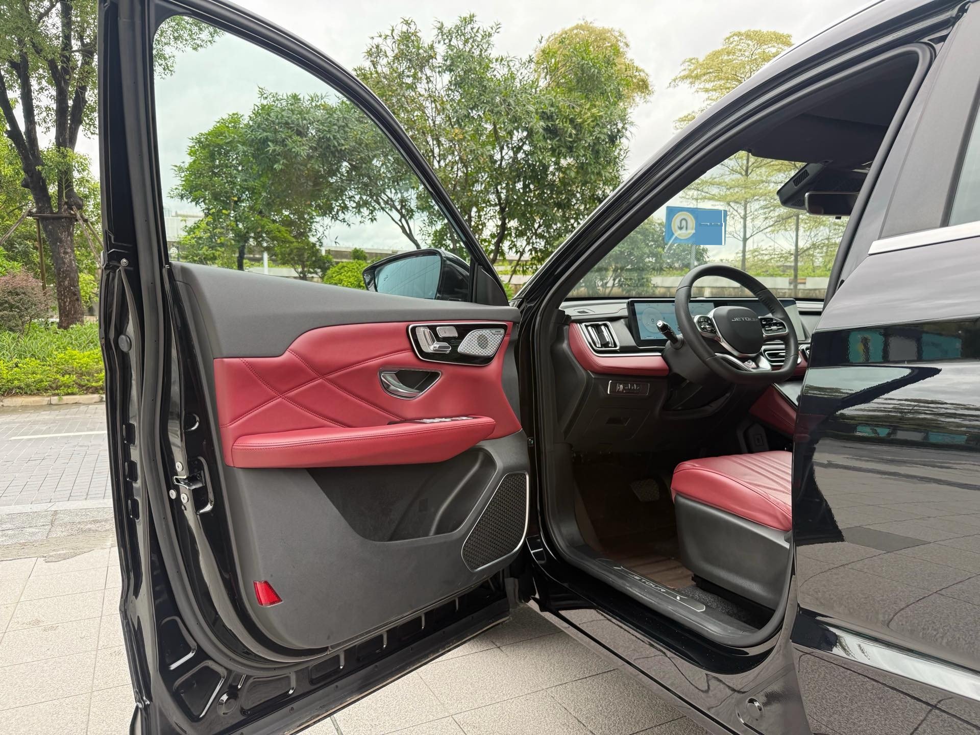 JETOUR 2025 X70 PLUS 1.5T Flagship 5-Seater