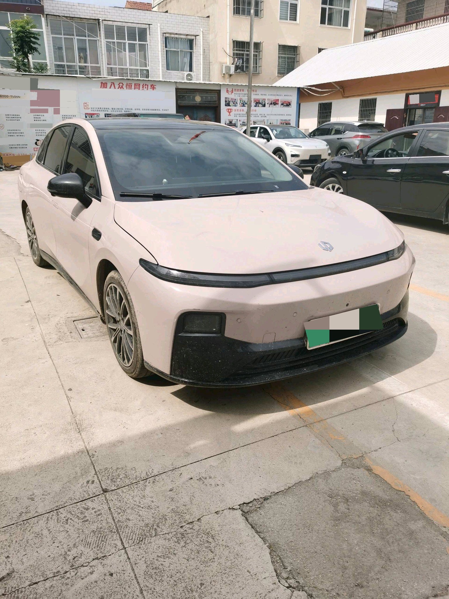 零跑 2025款 B01 550悦享版