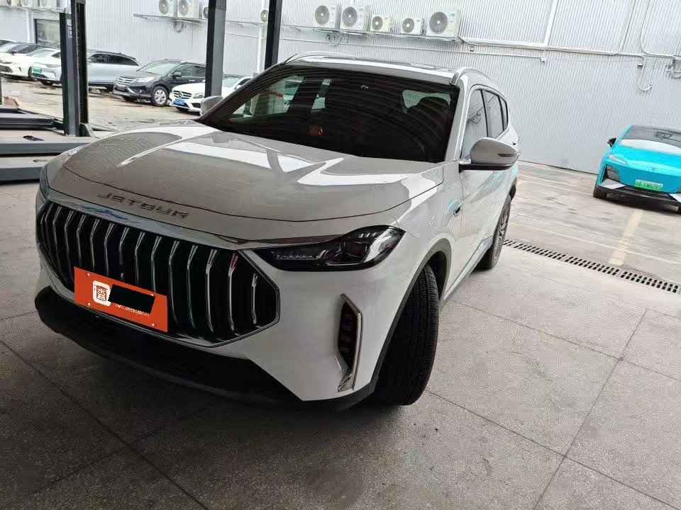 JETOUR 2024 X70 PLUS 1.5T Champion Edition PRO 5-Seater