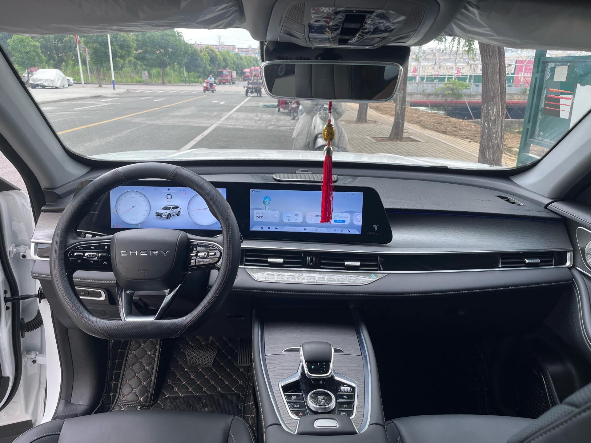 Chery 2025 Tiggo 8 PRO 1.6T 290T 2WD Premium Edition