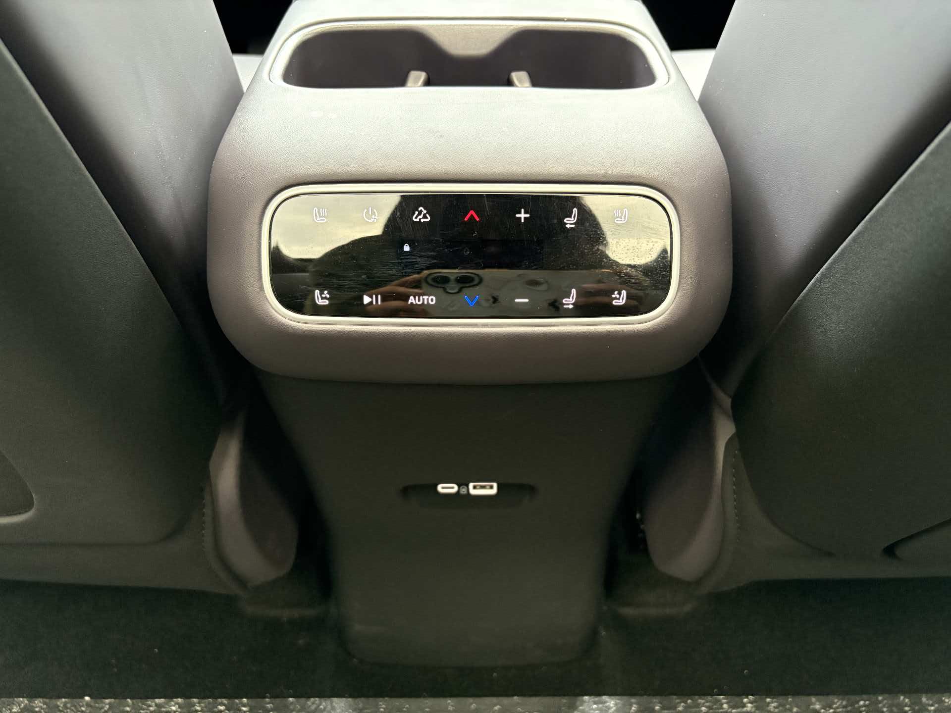 零跑 2024款 C16 520尊享版