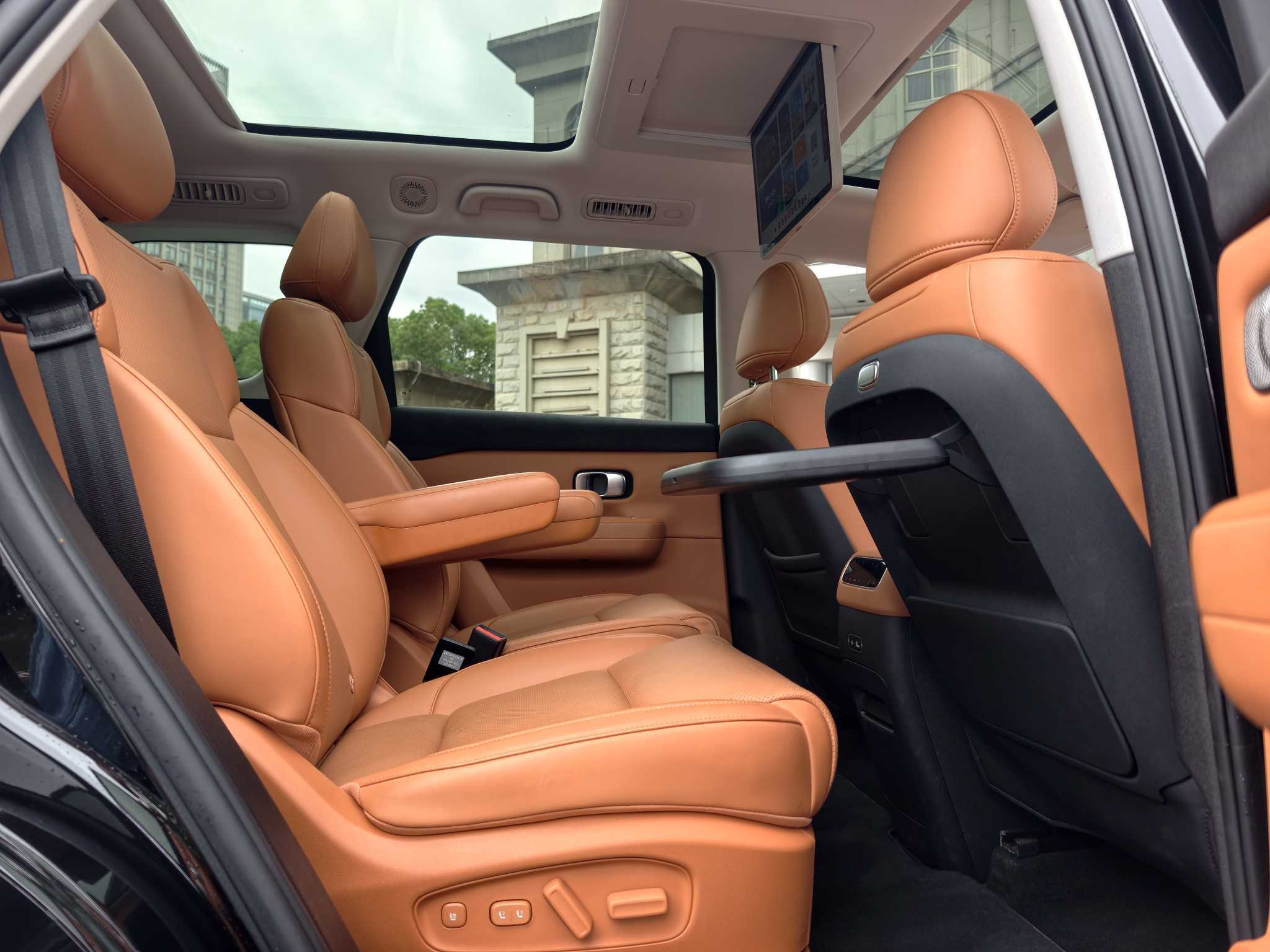 Leapmotor 2026 C16 280 LiDAR Zhizun Edition 6-Seater