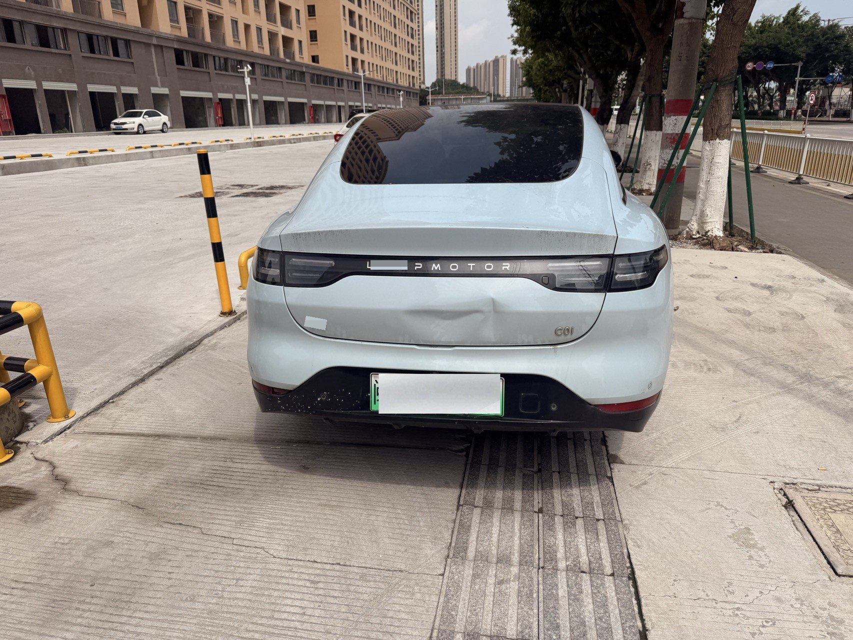 零跑 2023款 C01 525 舒享版