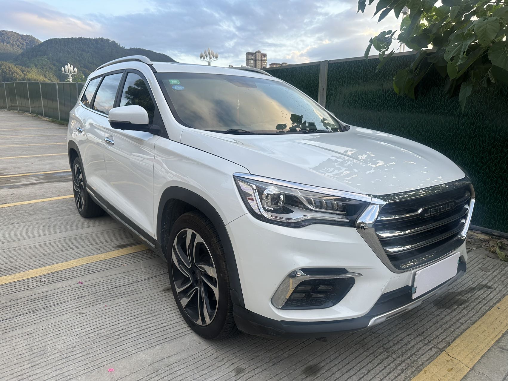 JETOUR 2019 X90 1.5T Zhixiang 6-Seater