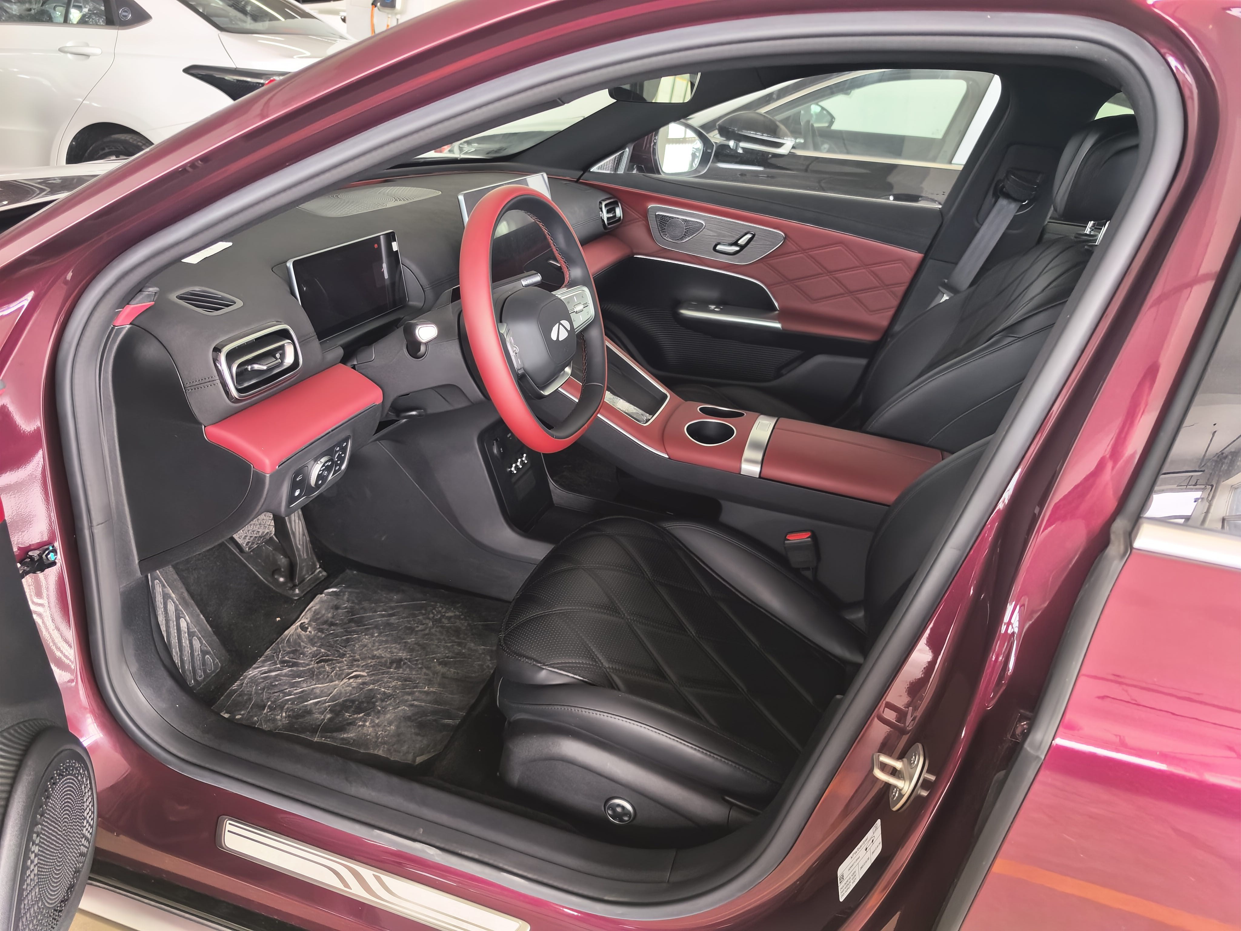 Chery 2025 Fengyun A9L 1.5T 4WD High-Performance Peak Edition