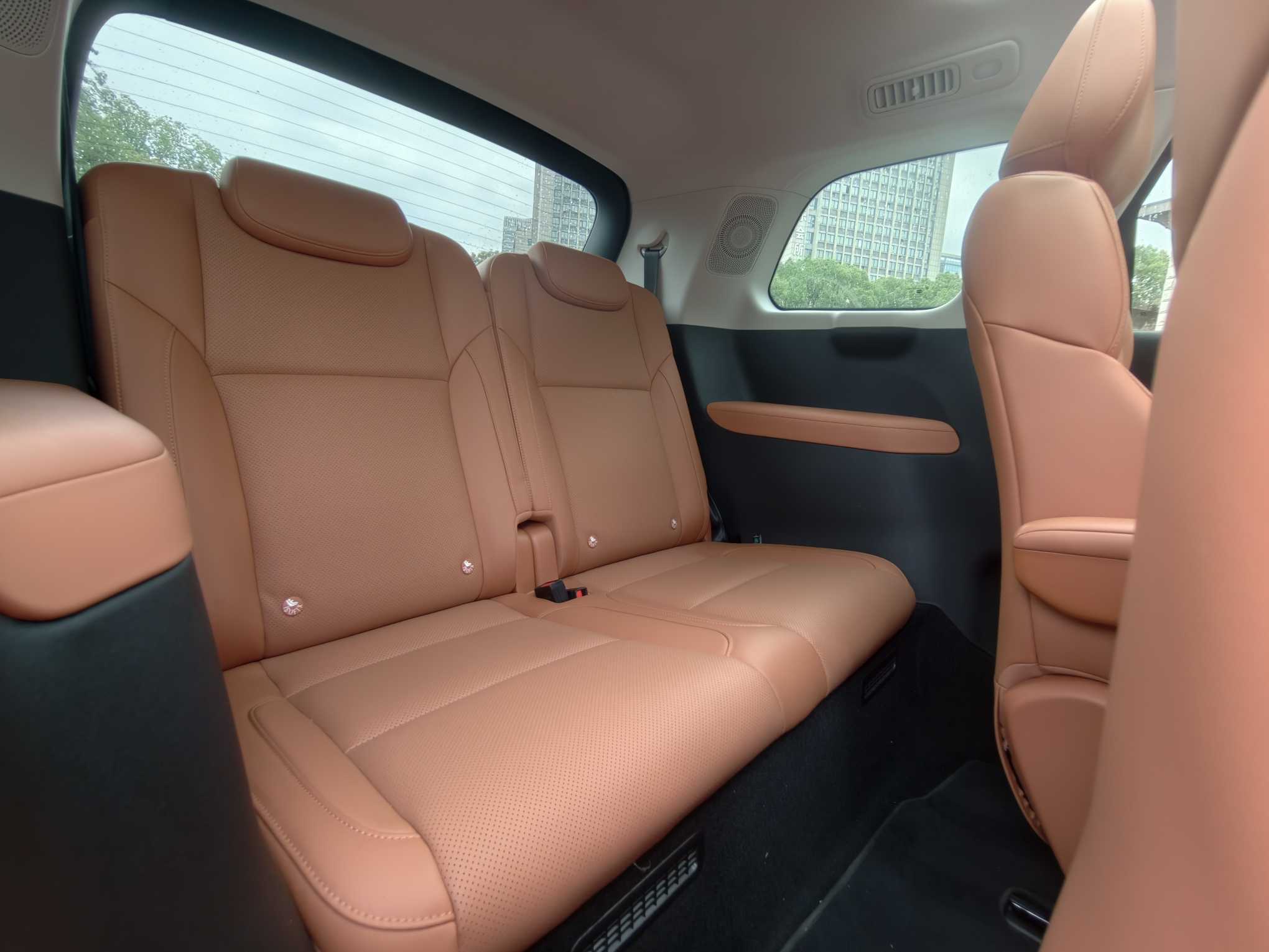 Leapmotor 2026 C16 280 LiDAR Zhizun Edition 6-Seater